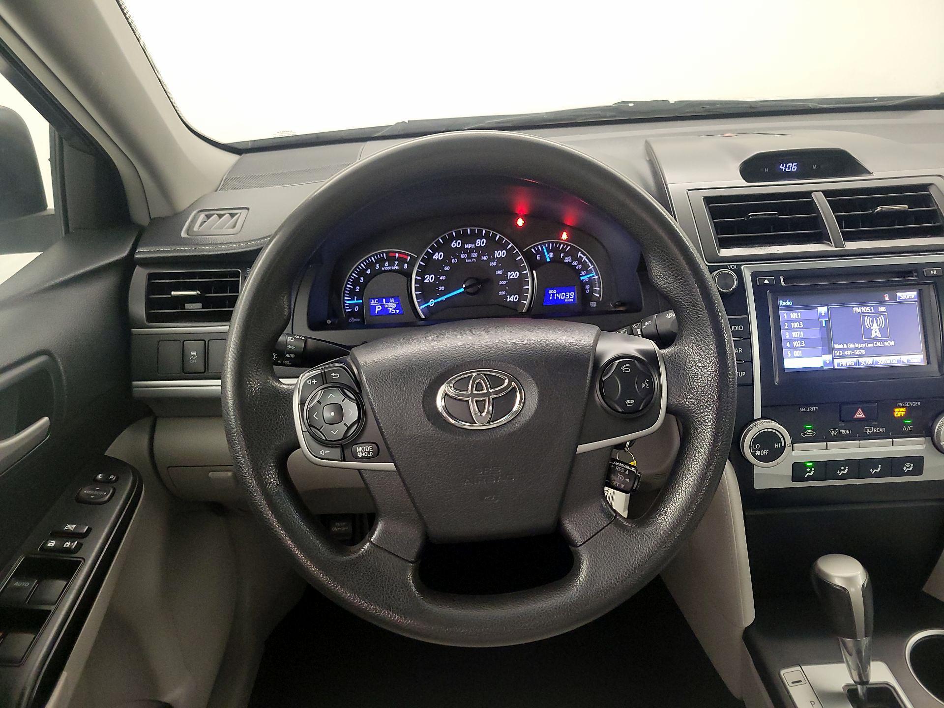 Thumbnail: 2014 Toyota Camry - 10