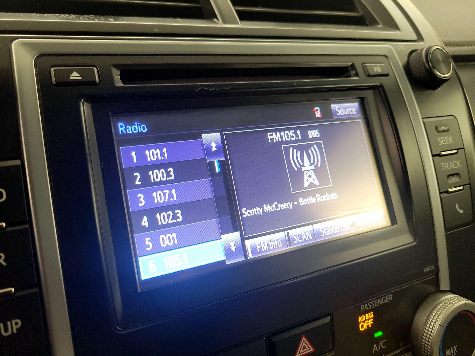 Thumbnail: 2014 Toyota Camry - 15
