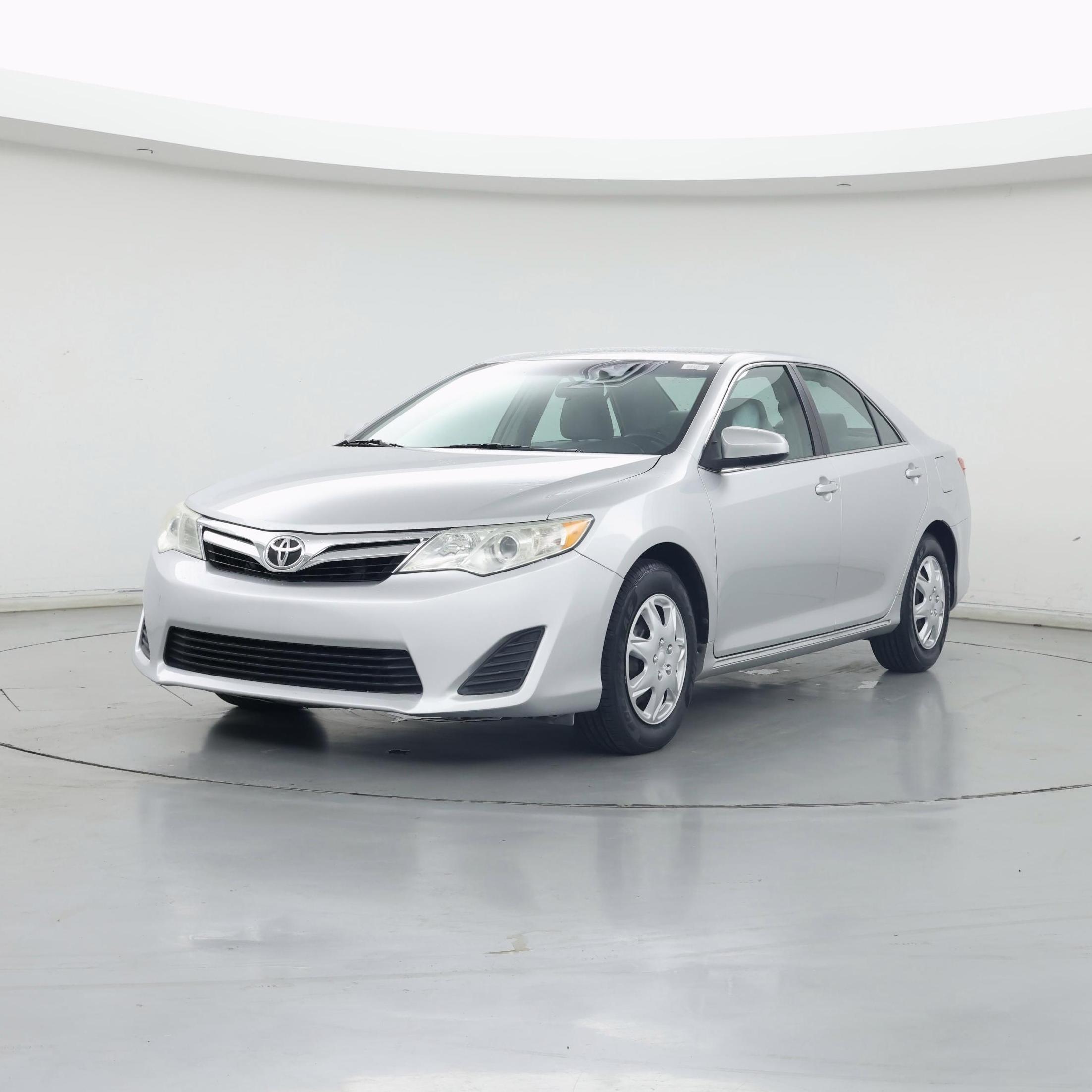 Thumbnail: 2014 Toyota Camry - 4