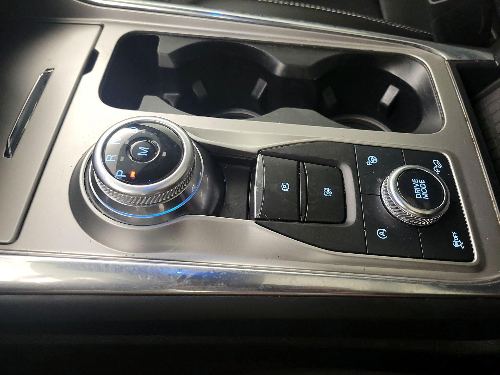 Thumbnail: 2020 Ford Explorer - 18