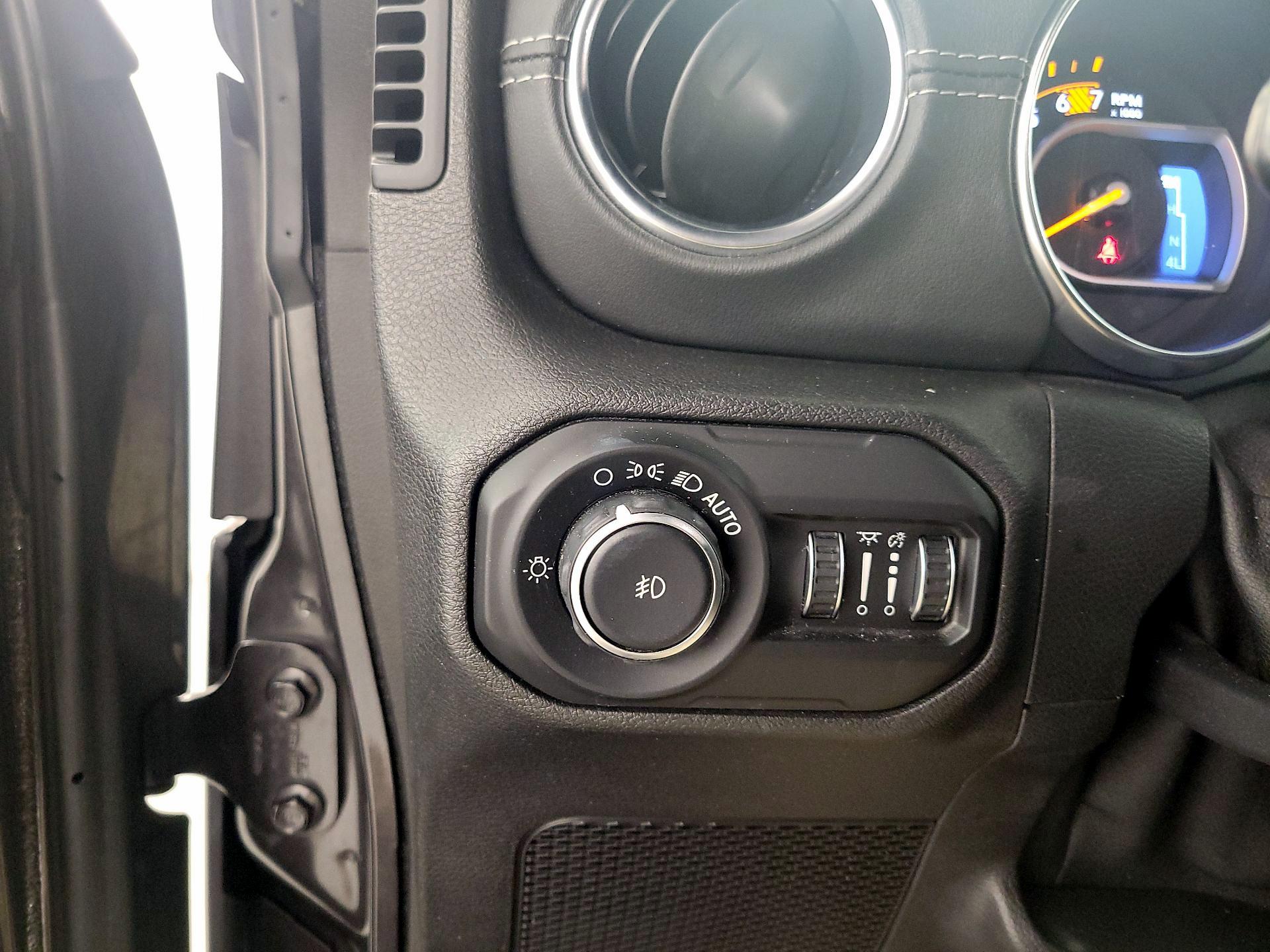 Thumbnail: 2020 Jeep Wrangler - 13