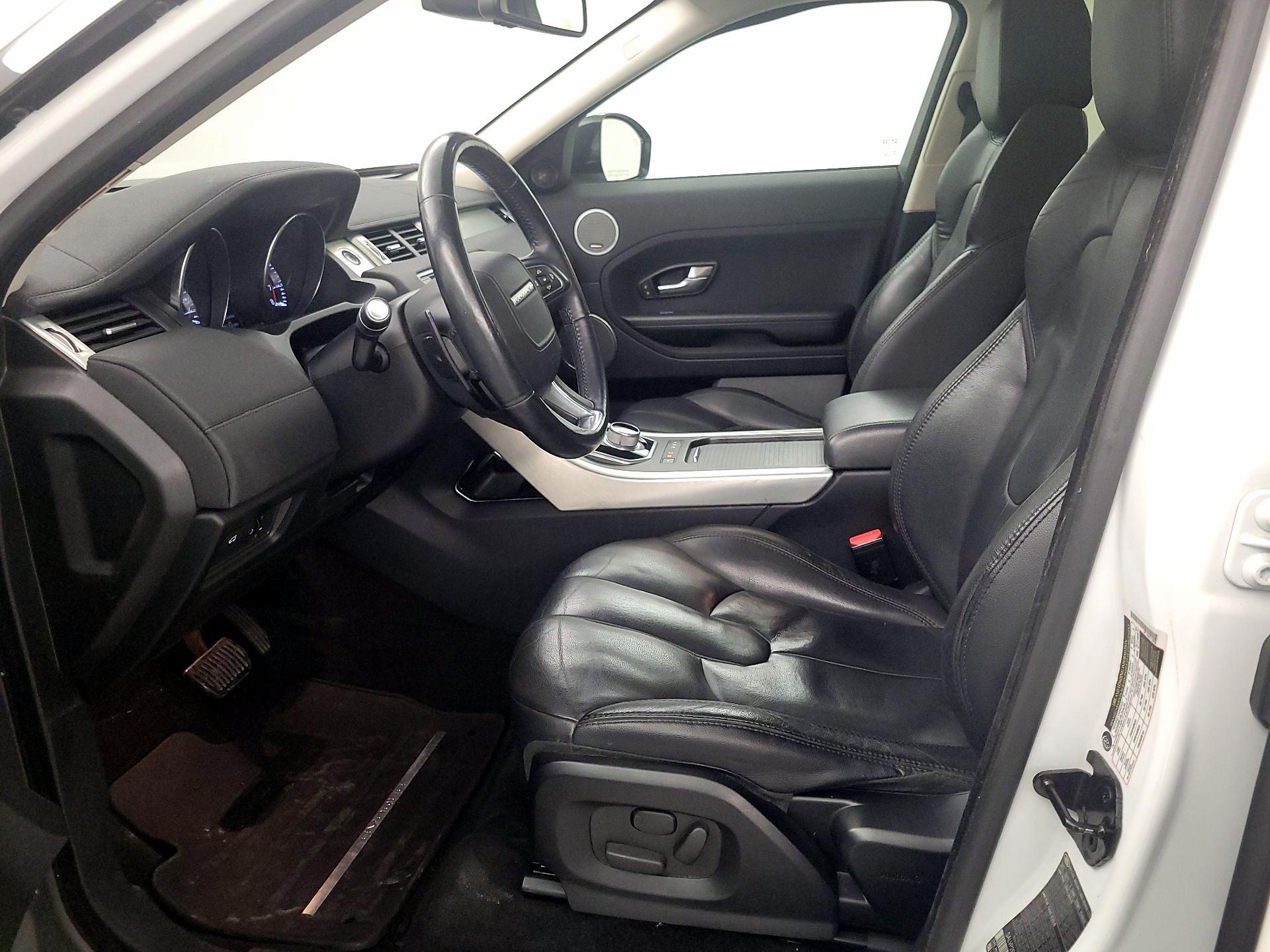 Thumbnail: 2015 Land Rover Range Rover Evoque - 11