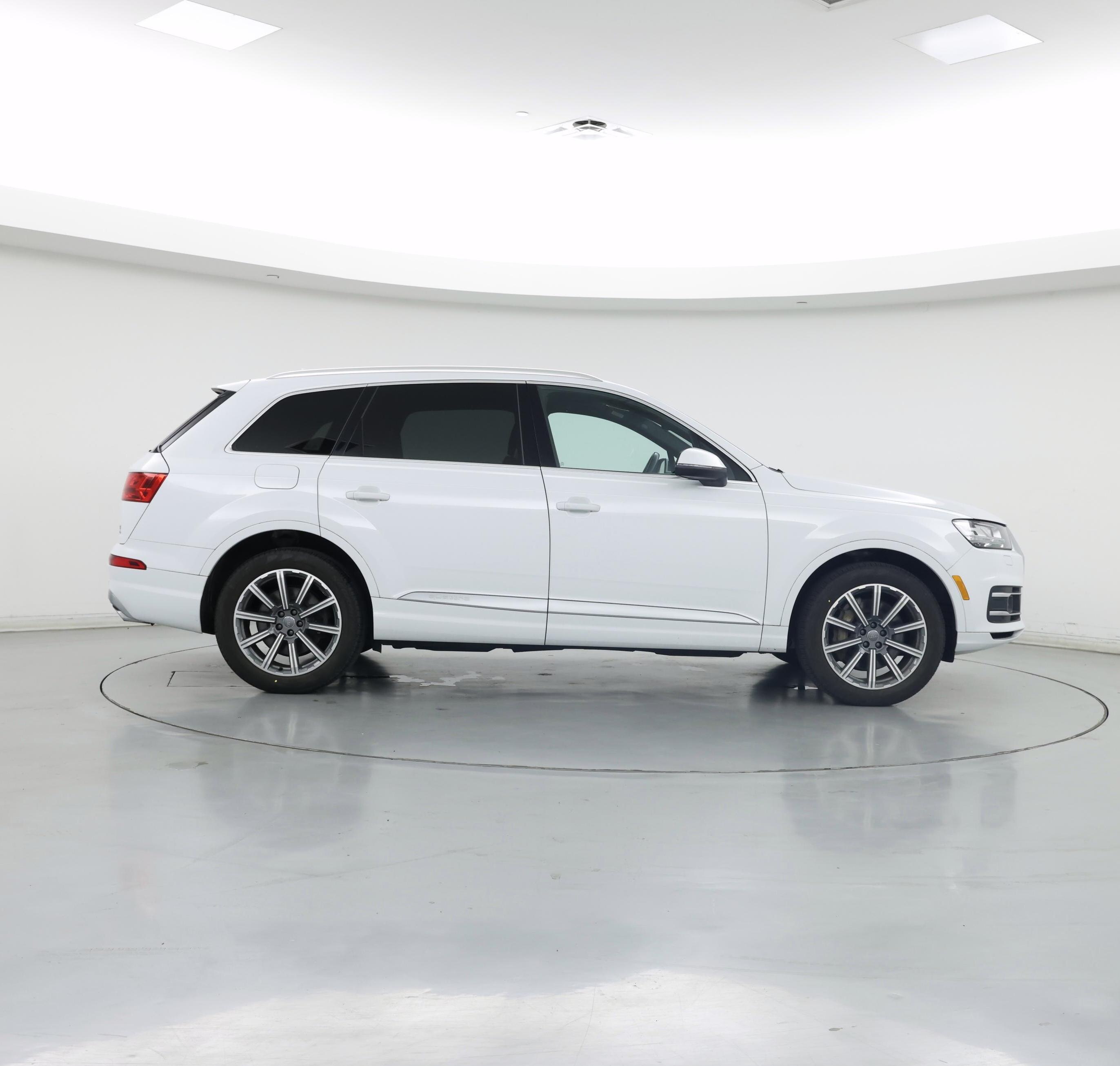 Thumbnail: 2018 Audi Q7 - 7