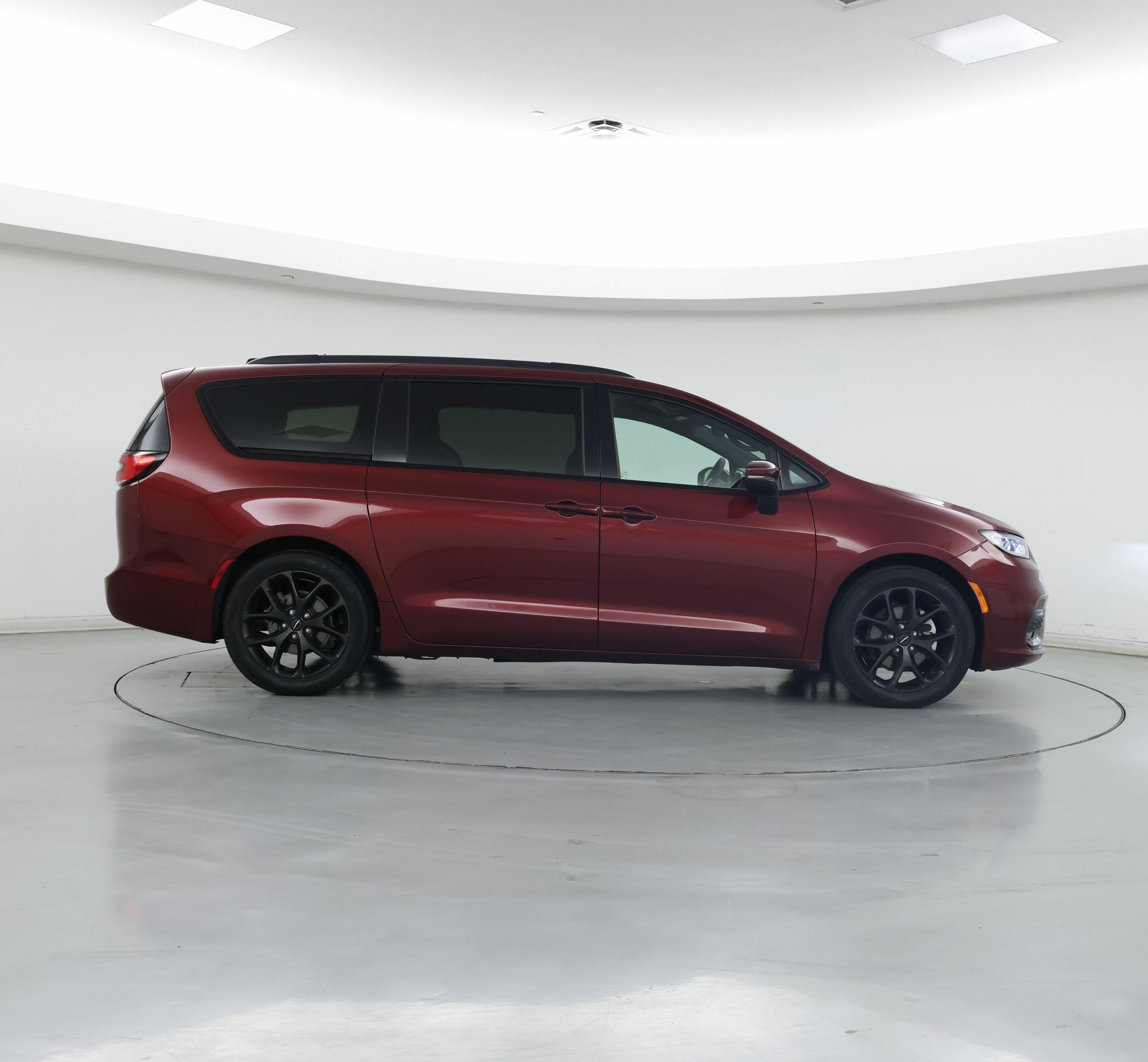Thumbnail: 2023 Chrysler Pacifica - 7