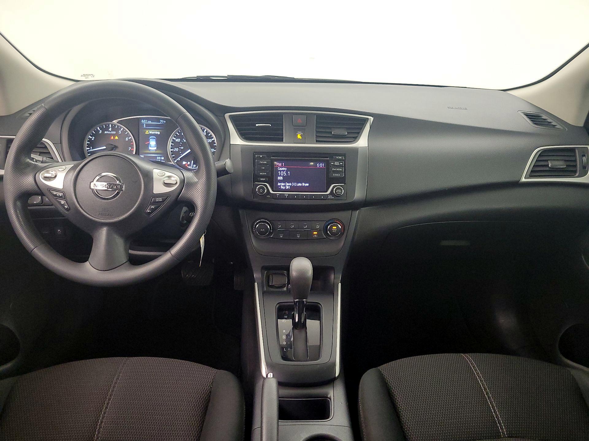 Thumbnail: 2018 Nissan Sentra - 9
