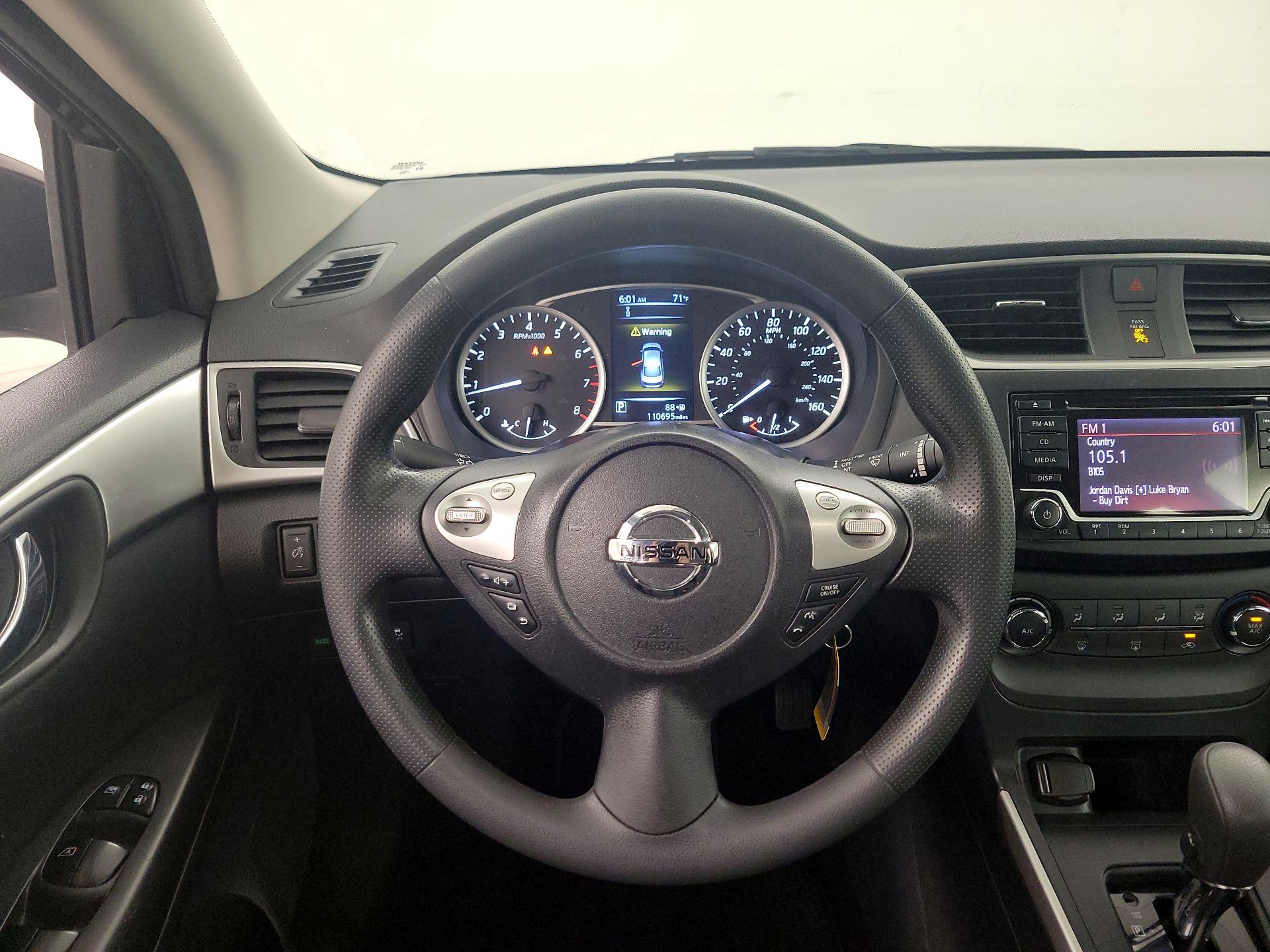 Thumbnail: 2018 Nissan Sentra - 10