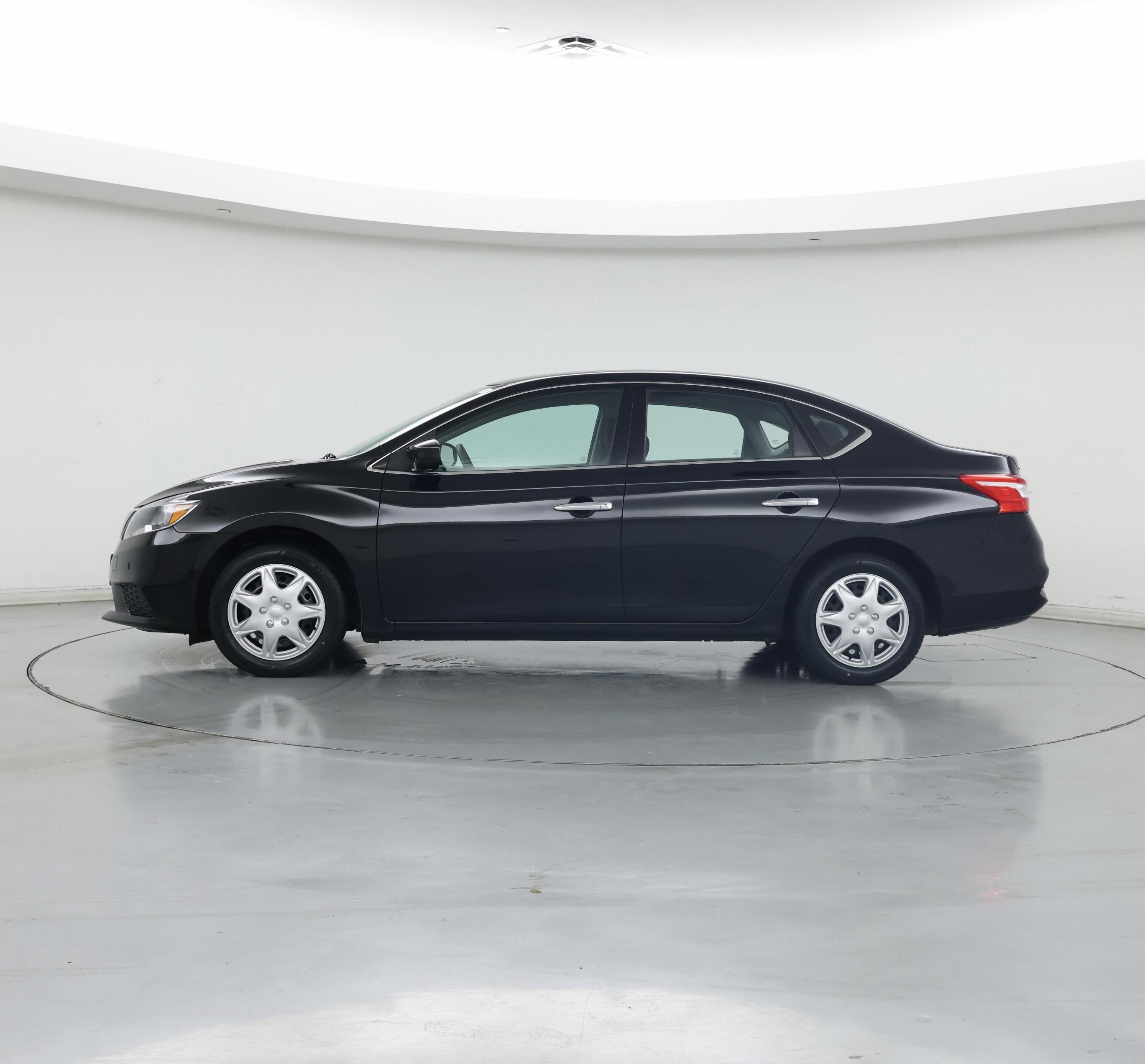 Thumbnail: 2018 Nissan Sentra - 3