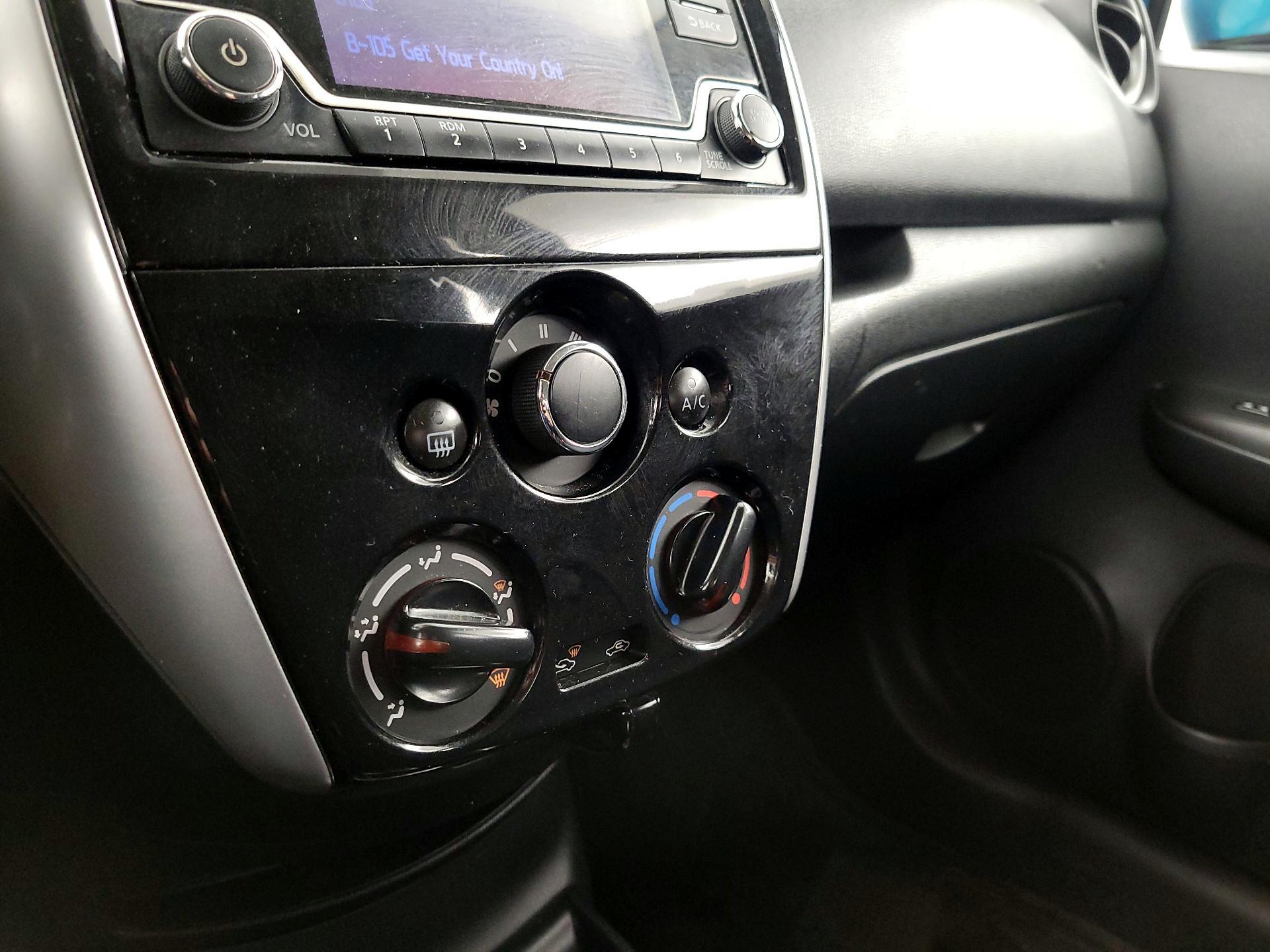 Thumbnail: 2016 Nissan Versa Note - 16