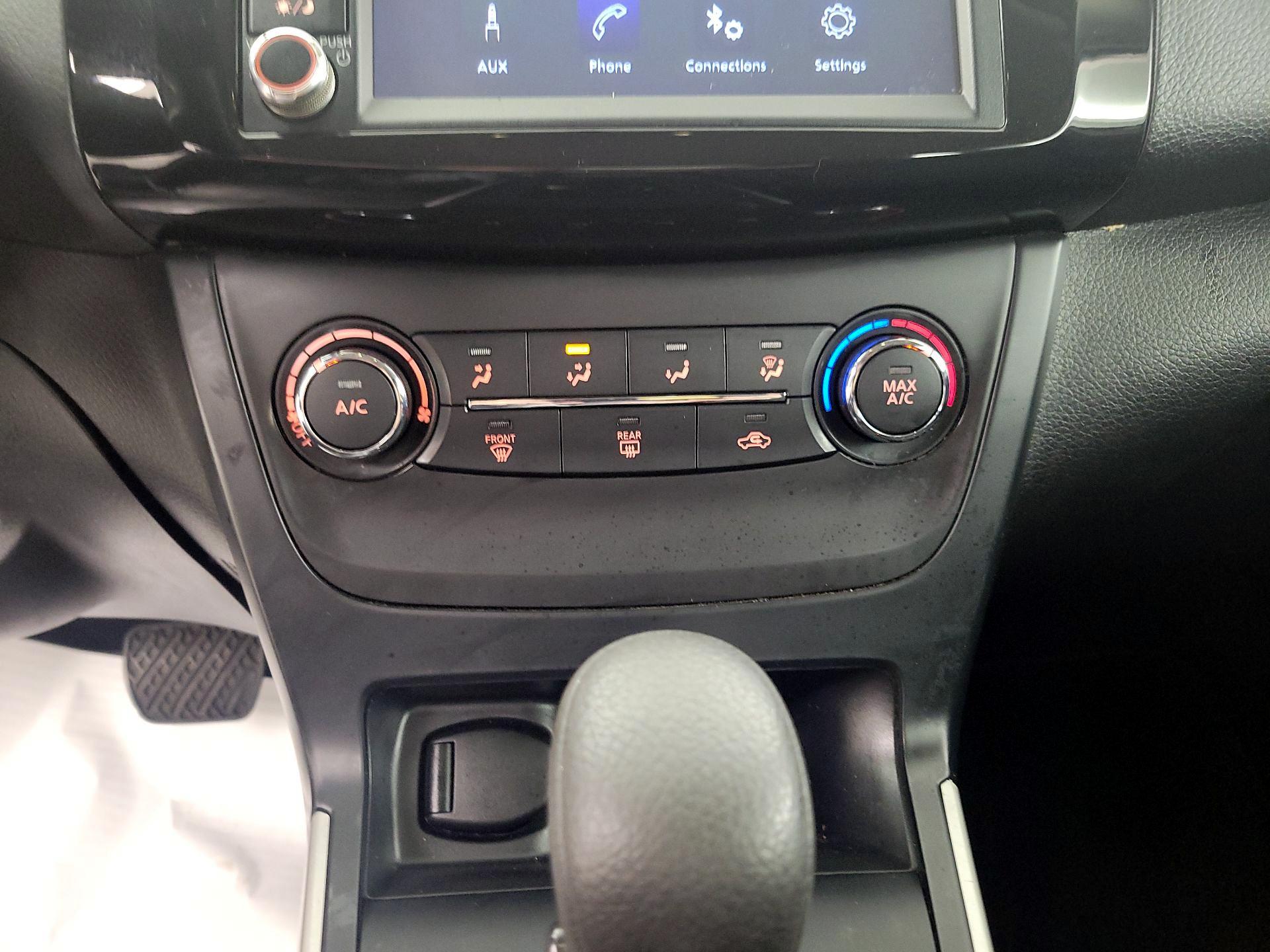Thumbnail: 2019 Nissan Sentra - 16