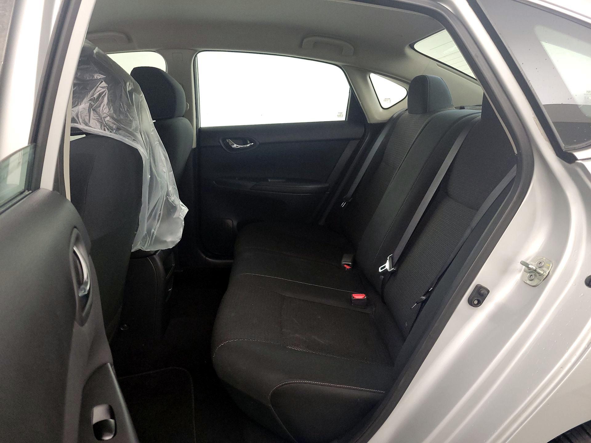 Thumbnail: 2019 Nissan Sentra - 19