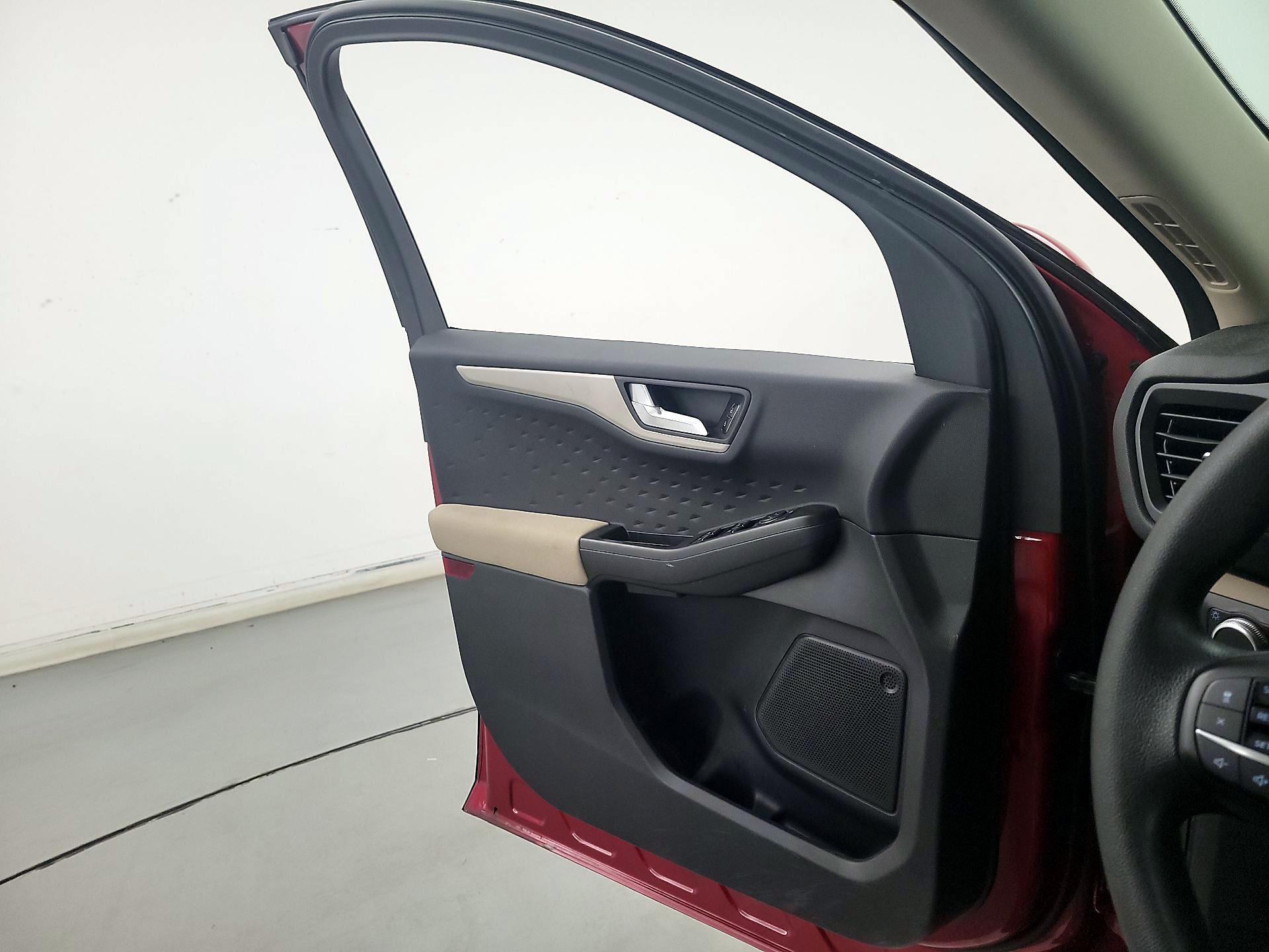 Thumbnail: 2020 Ford Escape - 12