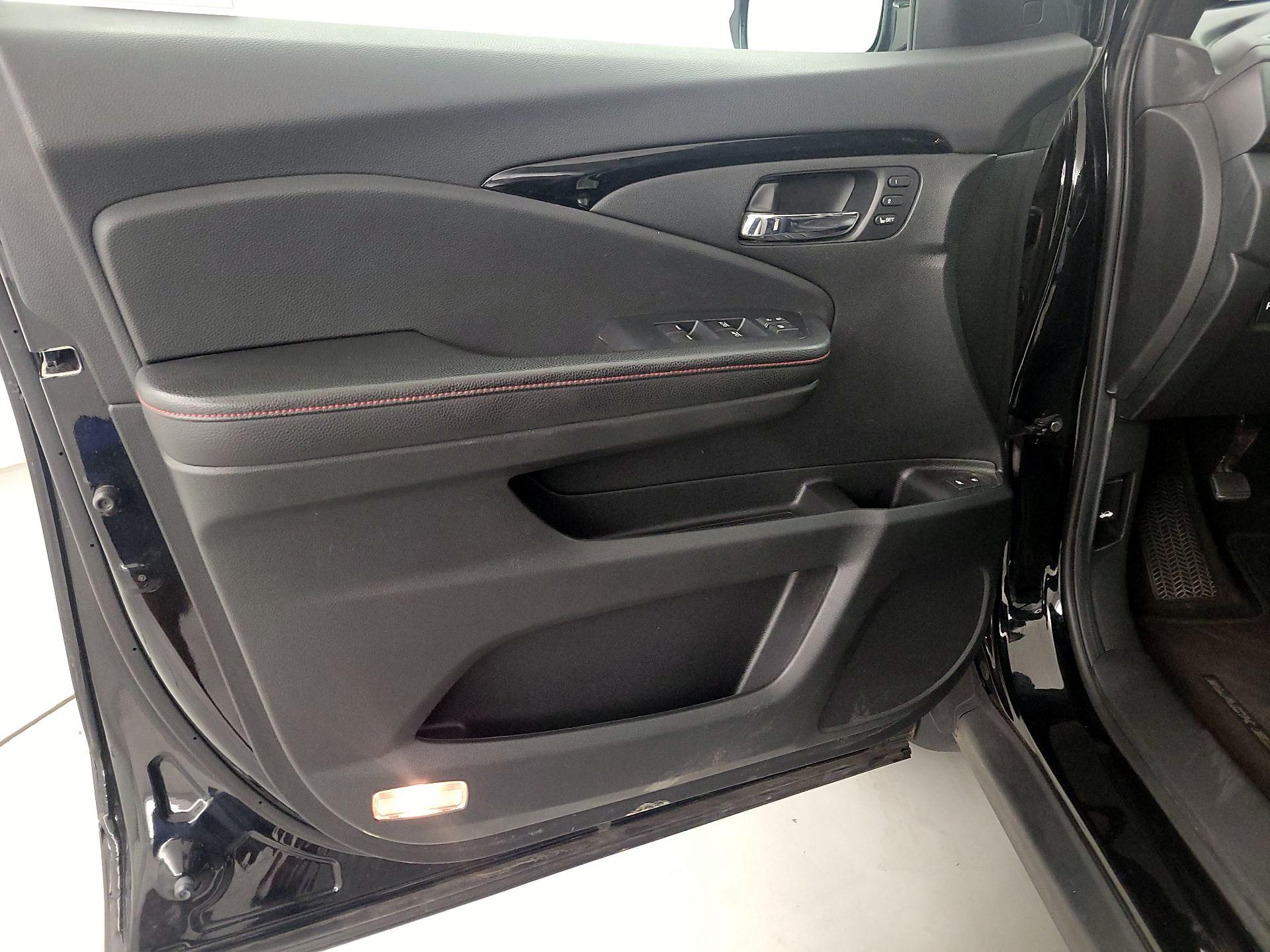 Thumbnail: 2021 Honda Pilot - 12