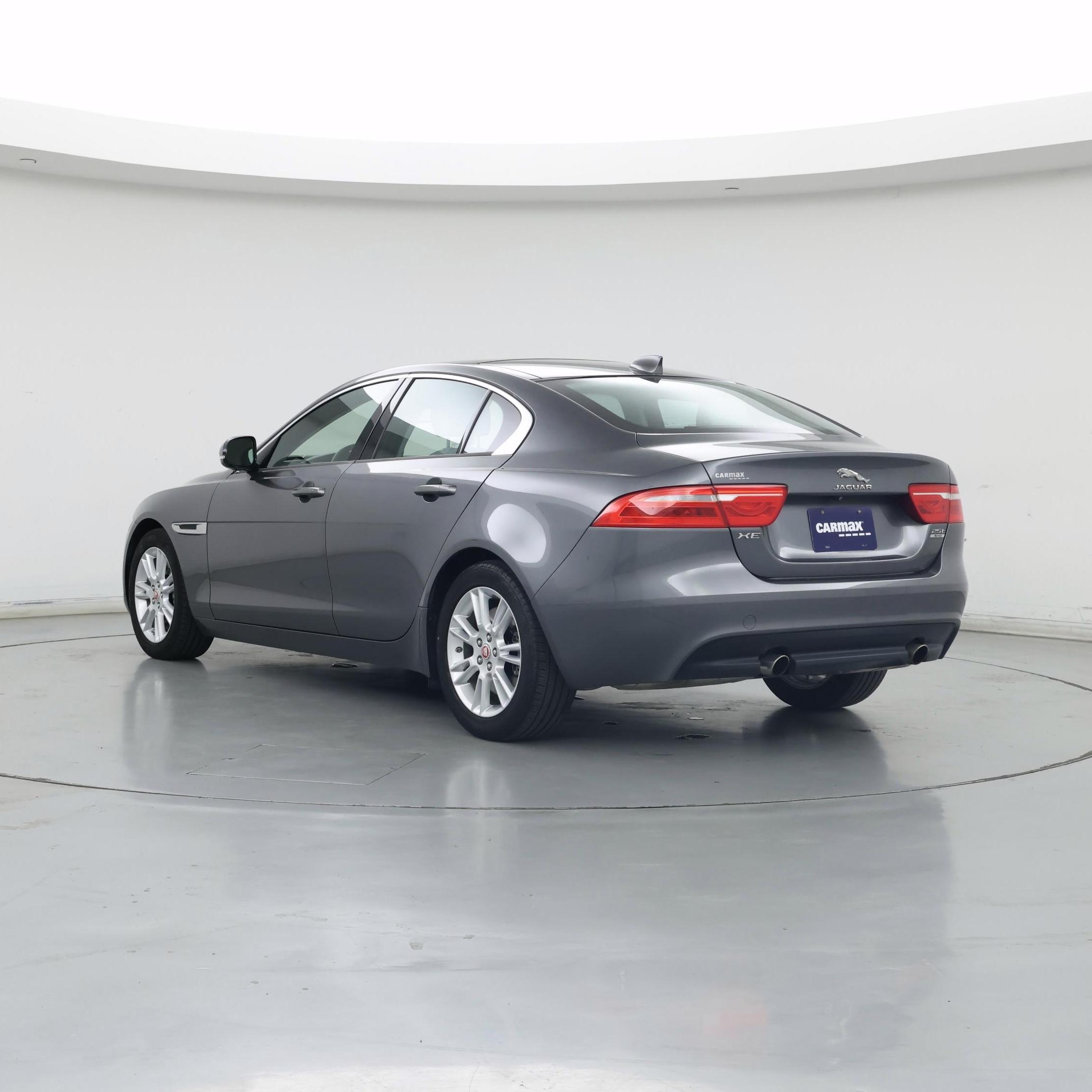 Thumbnail: 2018 Jaguar XE - 2