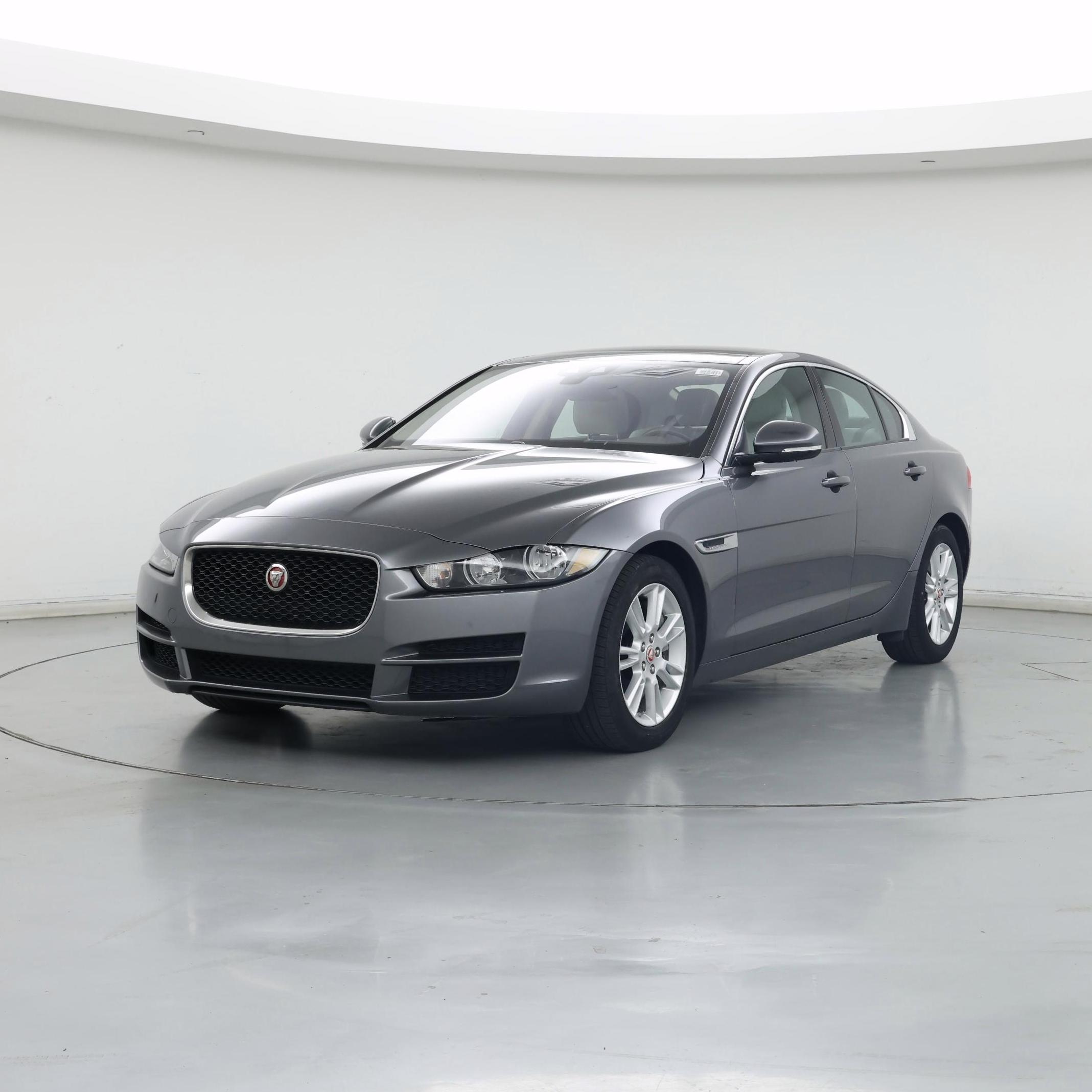 Thumbnail: 2018 Jaguar XE - 4