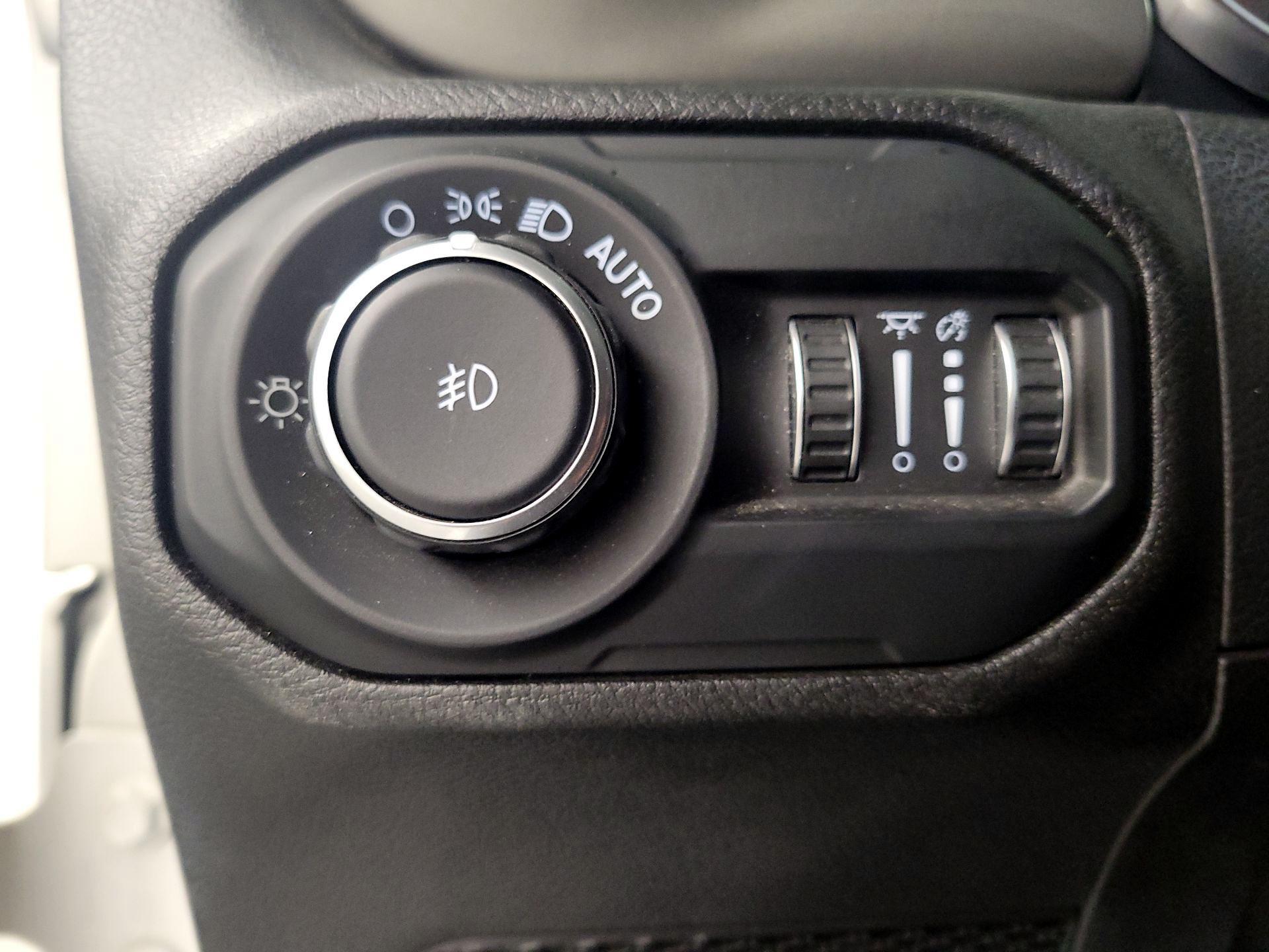 Thumbnail: 2021 Jeep Wrangler - 13
