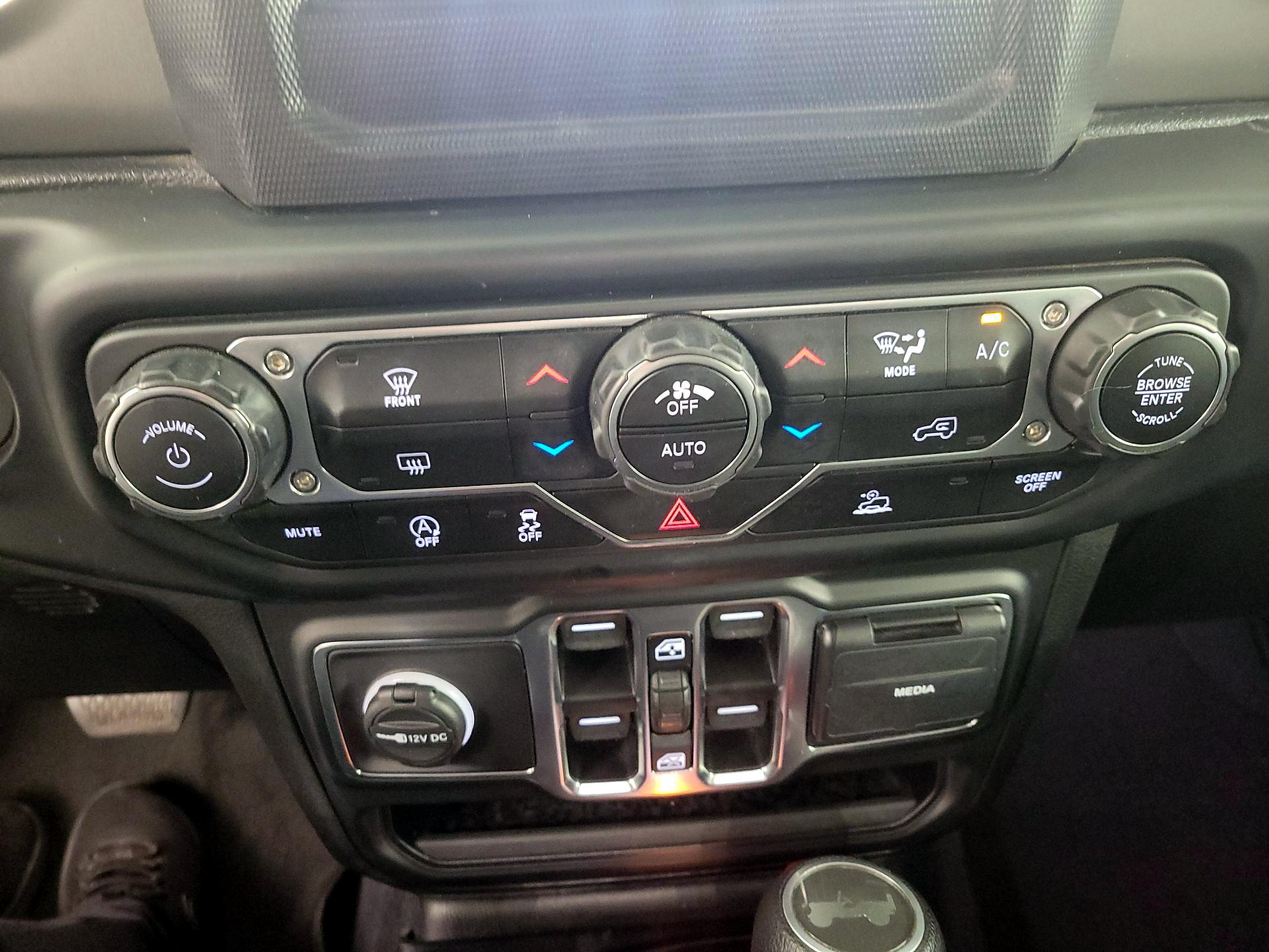 Thumbnail: 2021 Jeep Wrangler - 16