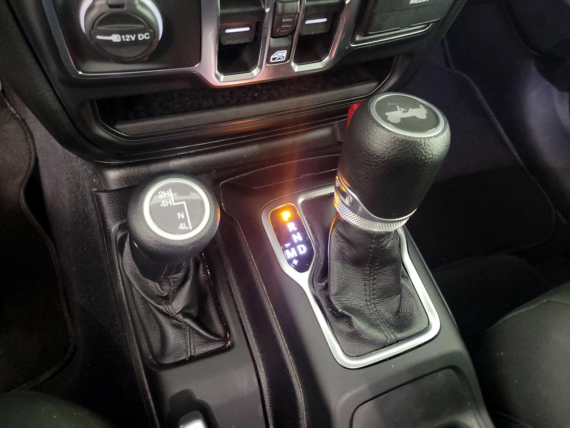 Thumbnail: 2021 Jeep Wrangler - 17