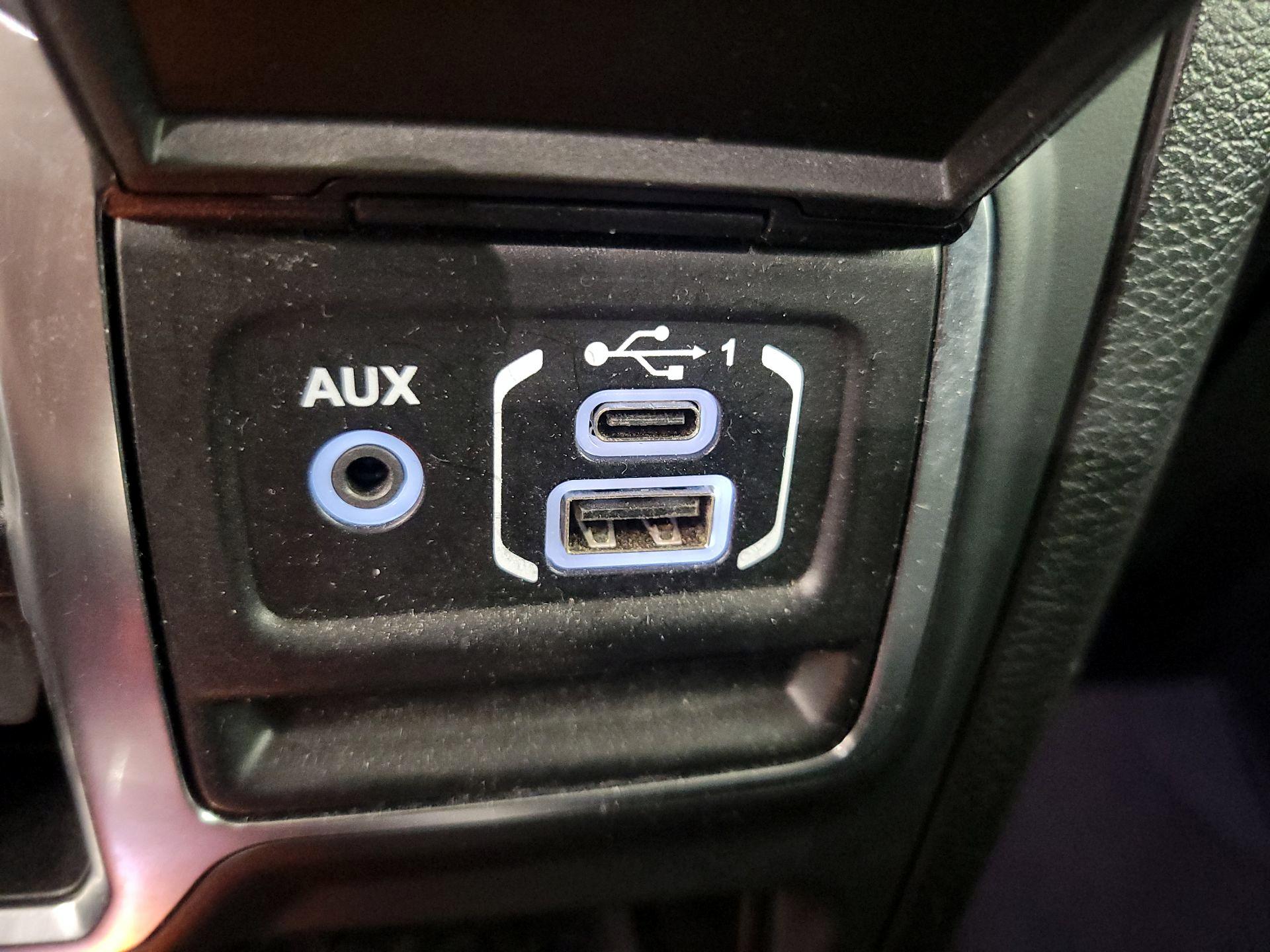 Thumbnail: 2021 Jeep Wrangler - 18