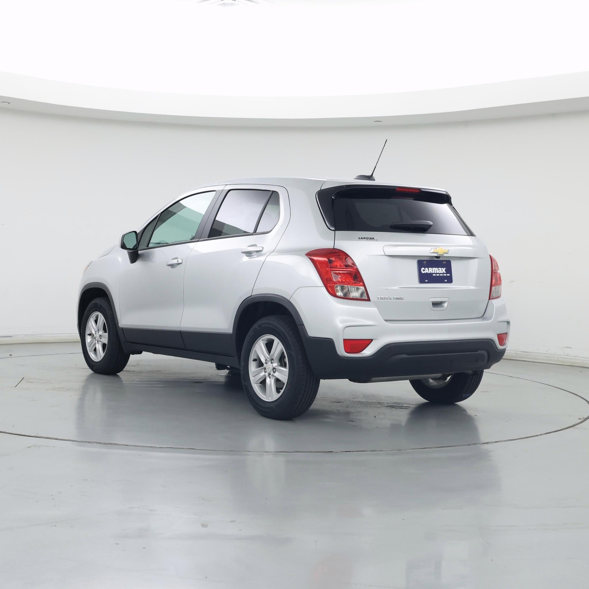 Thumbnail: 2022 Chevrolet Trax - 2