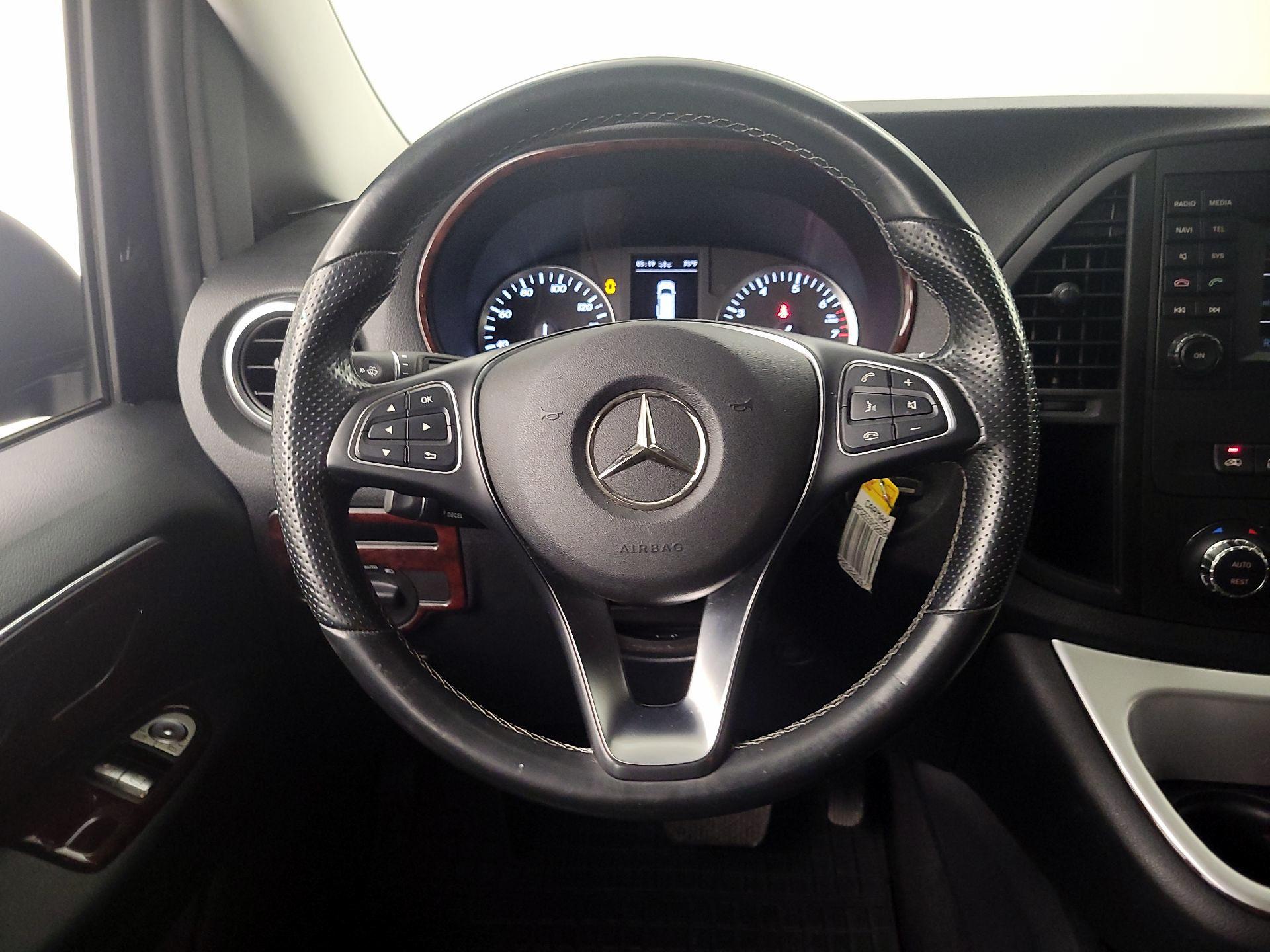 Thumbnail: 2017 Mercedes-Benz Metris - 10