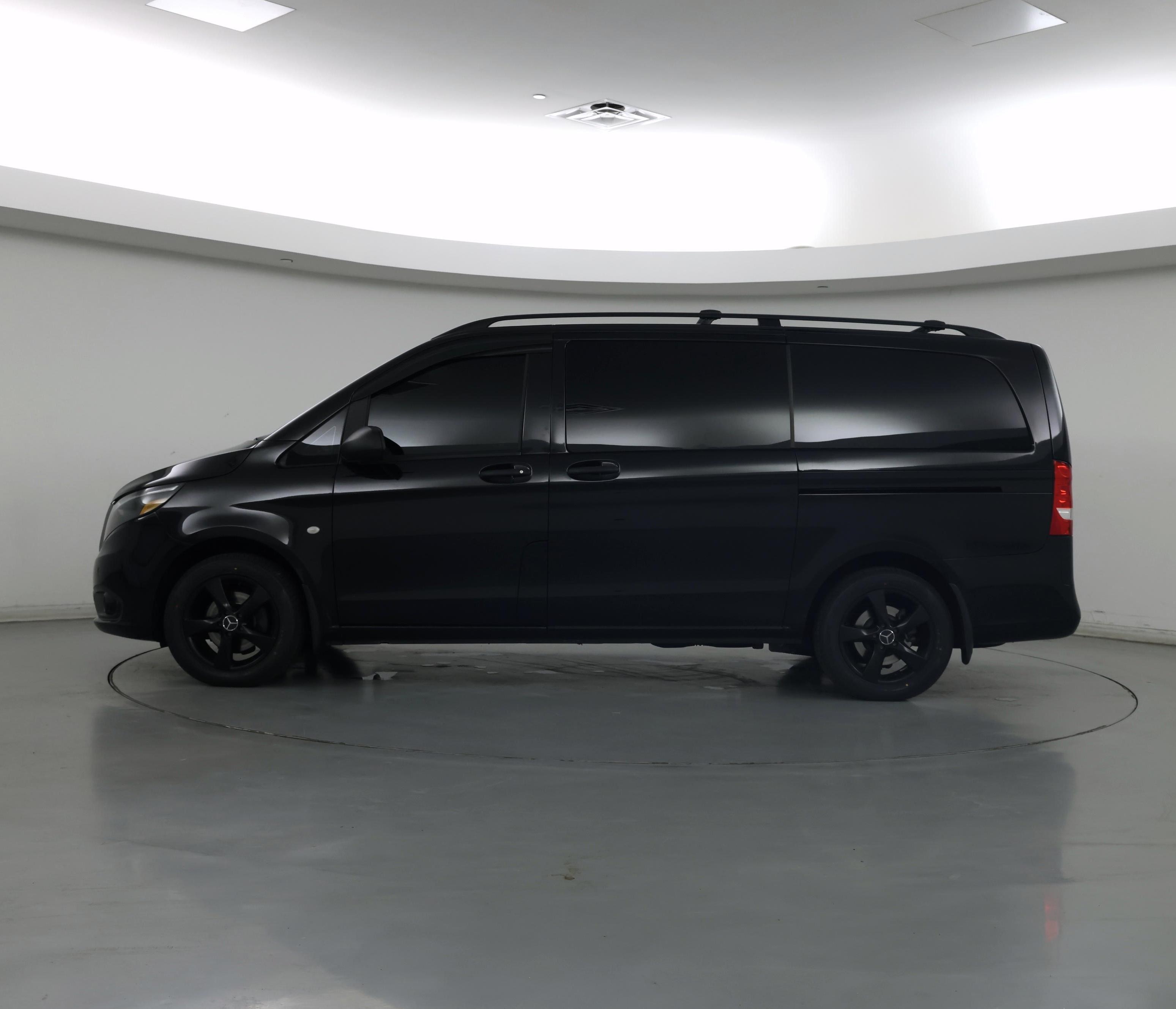 Thumbnail: 2017 Mercedes-Benz Metris - 3