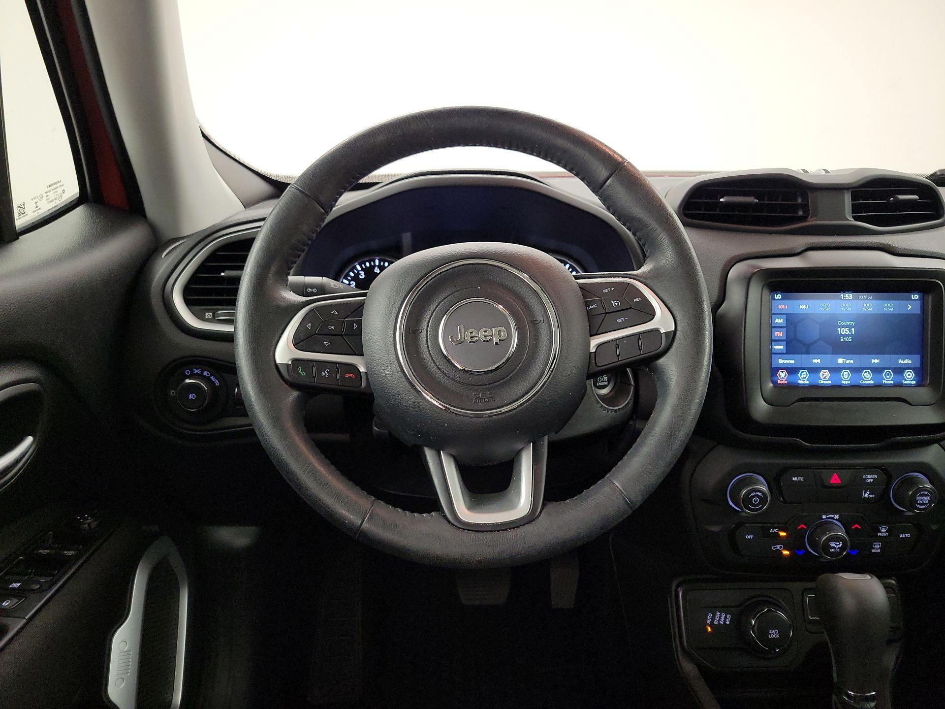 Thumbnail: 2021 Jeep Renegade - 10