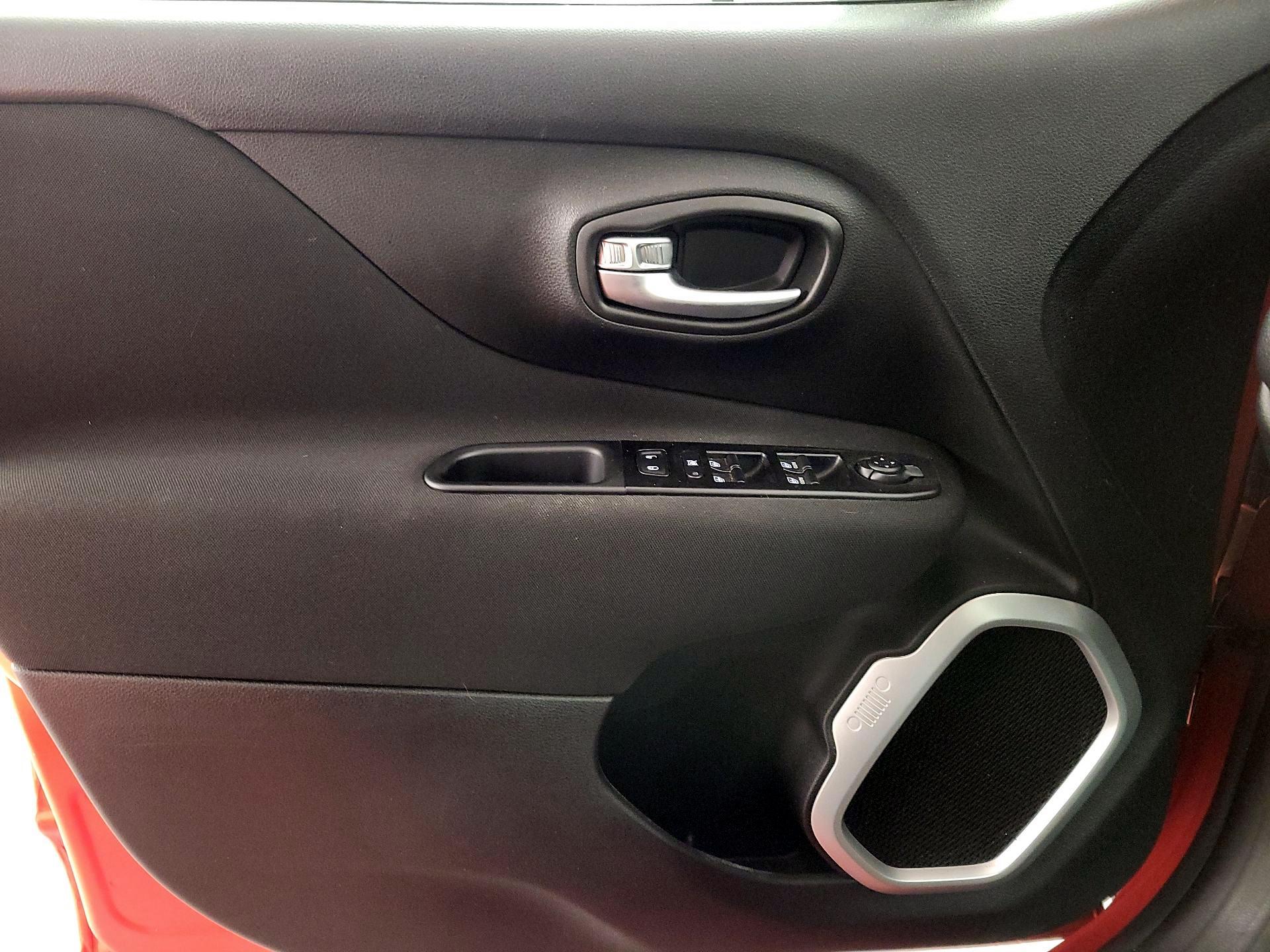 Thumbnail: 2021 Jeep Renegade - 12