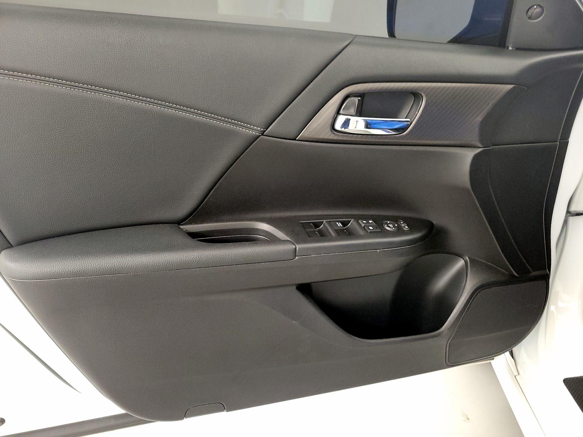Thumbnail: 2017 Honda Accord - 12