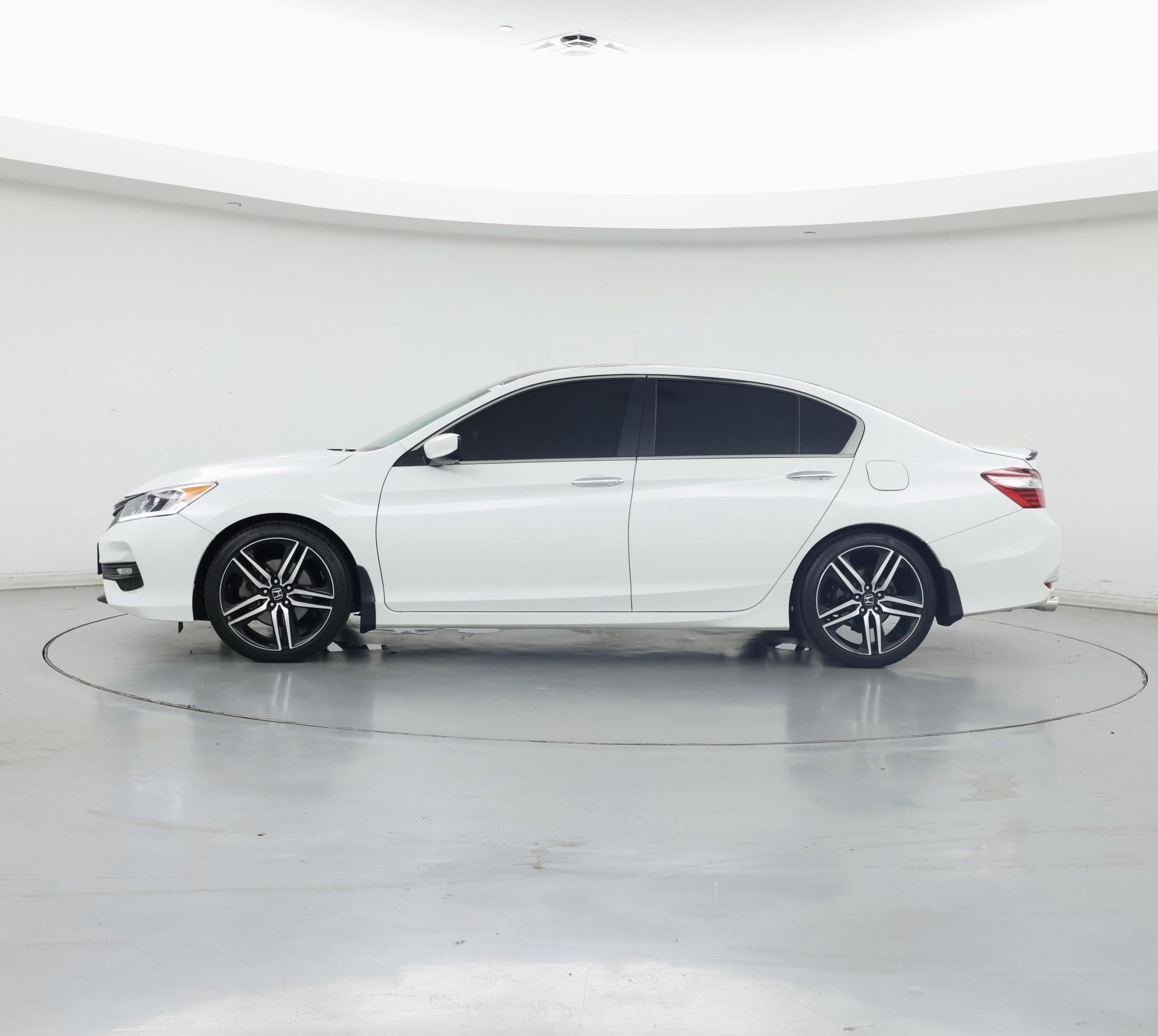 Thumbnail: 2017 Honda Accord - 3