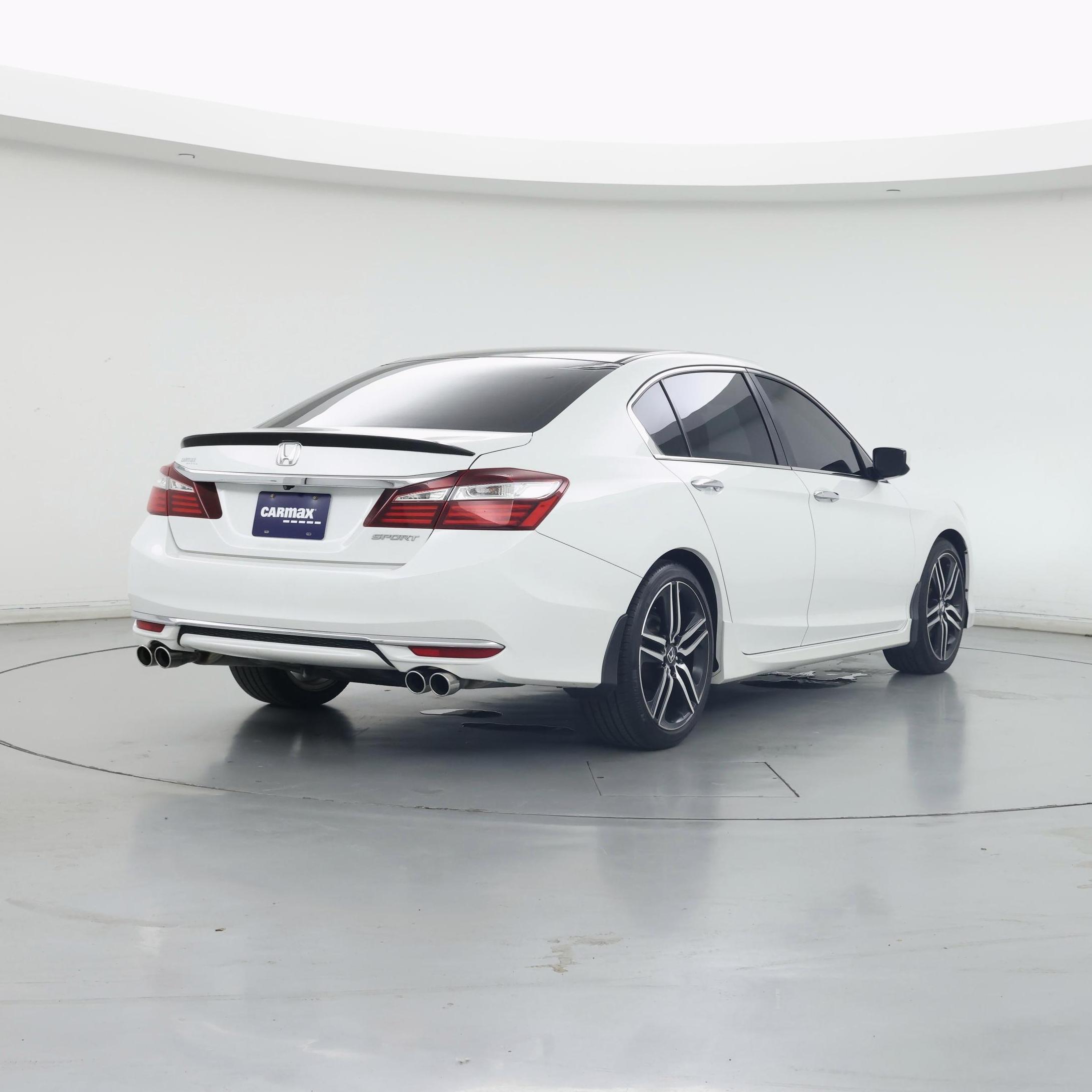 Thumbnail: 2017 Honda Accord - 8