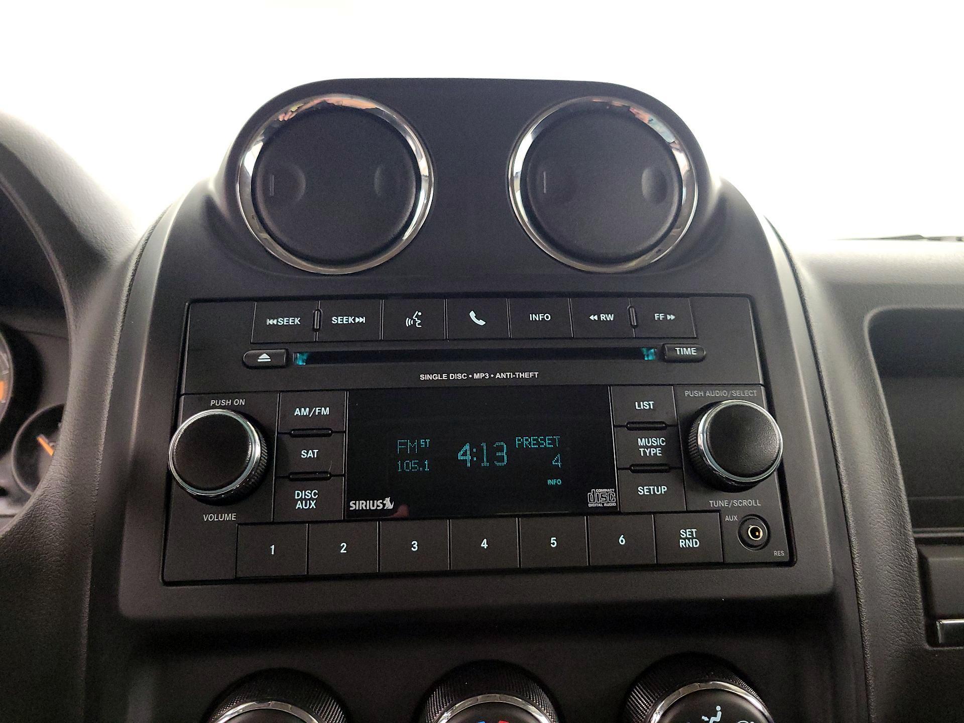 Thumbnail: 2016 Jeep Patriot - 14