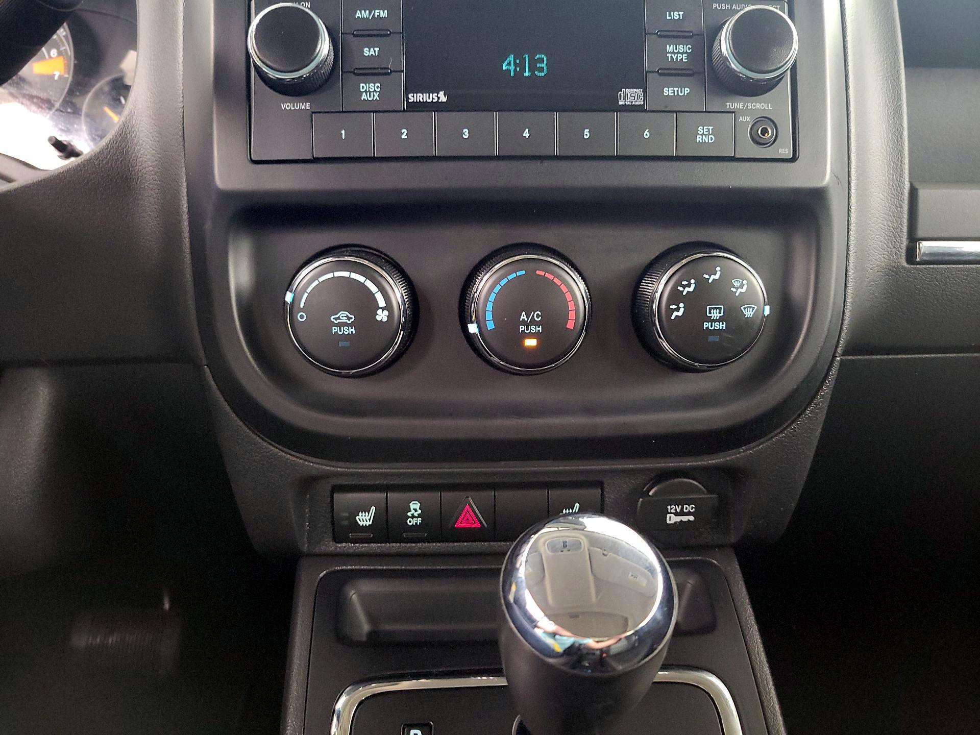Thumbnail: 2016 Jeep Patriot - 15