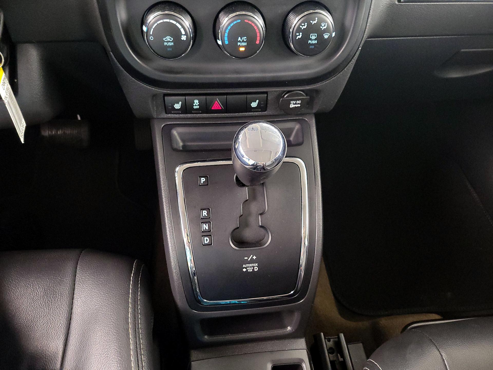 Thumbnail: 2016 Jeep Patriot - 16