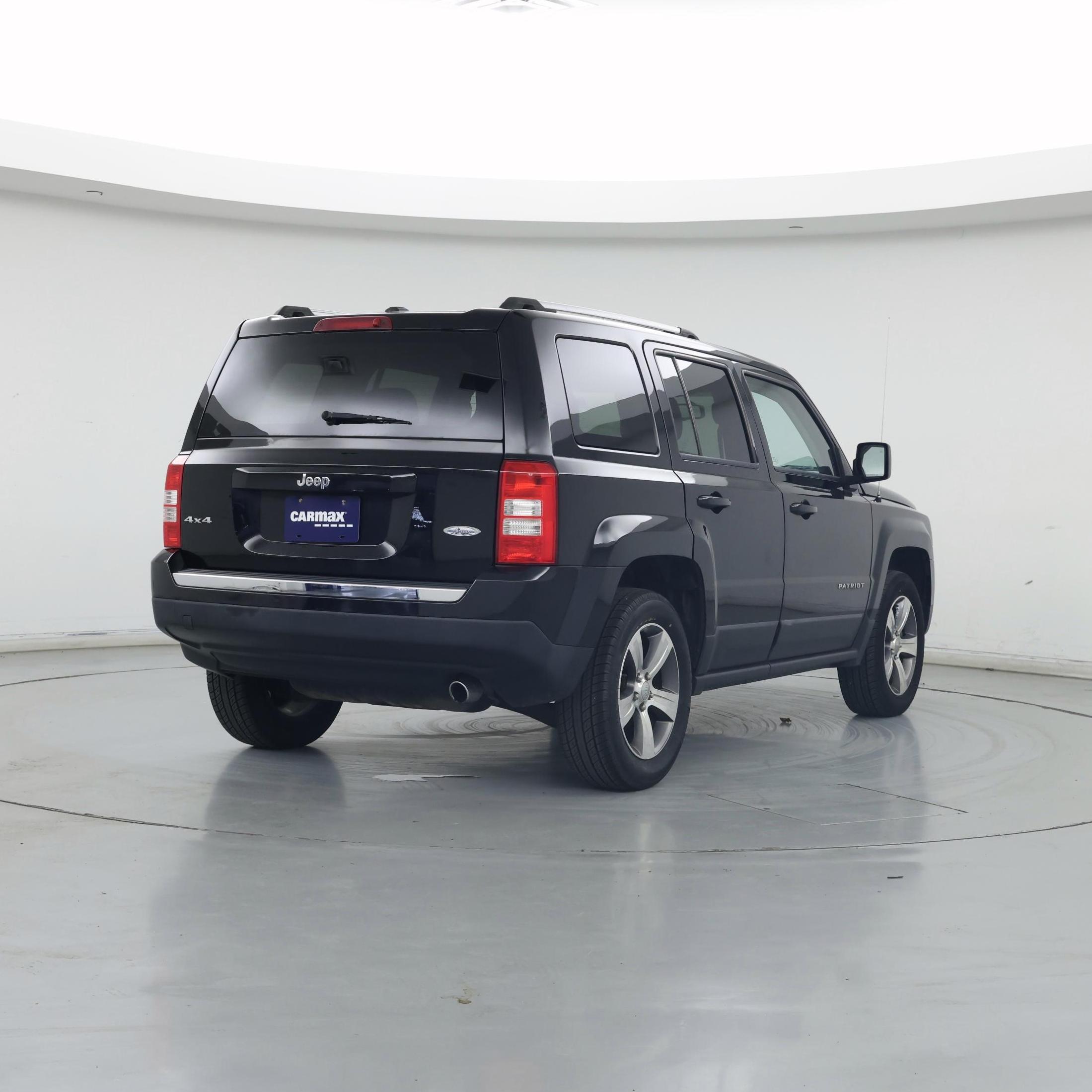 Thumbnail: 2016 Jeep Patriot - 8