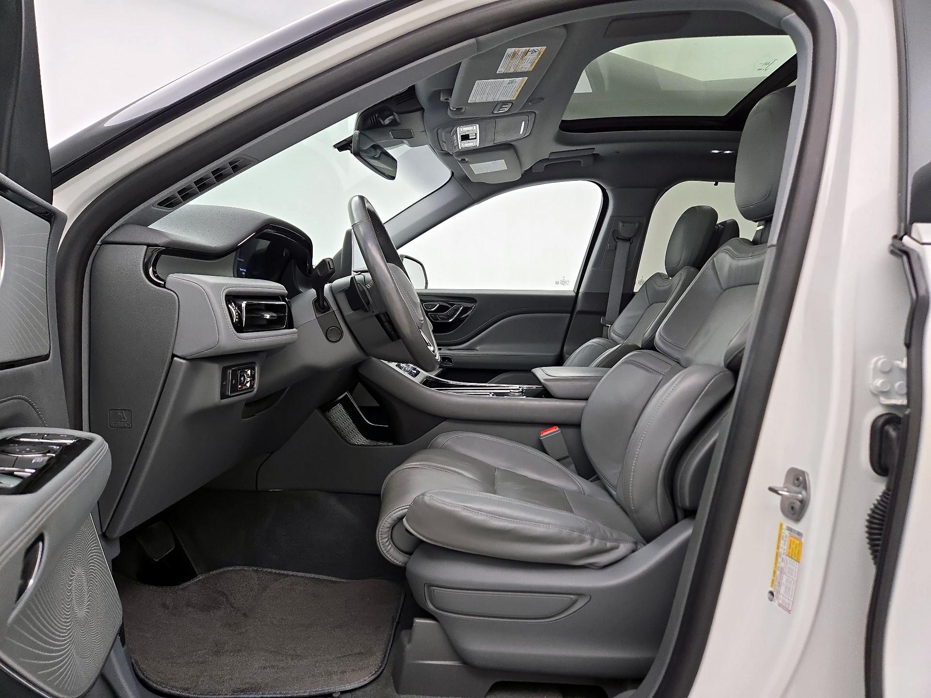 Thumbnail: 2020 Lincoln Aviator - 11