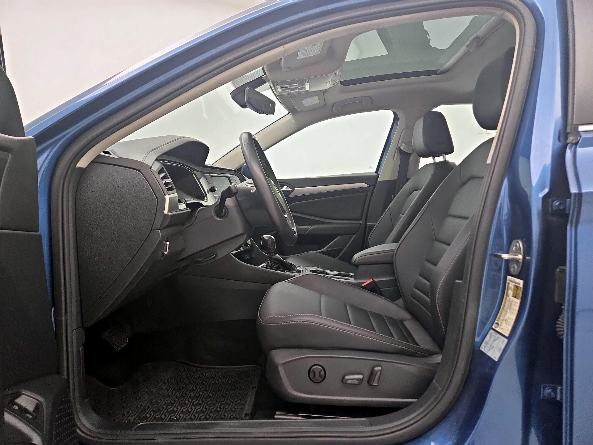 Thumbnail: 2021 Volkswagen Jetta - 11