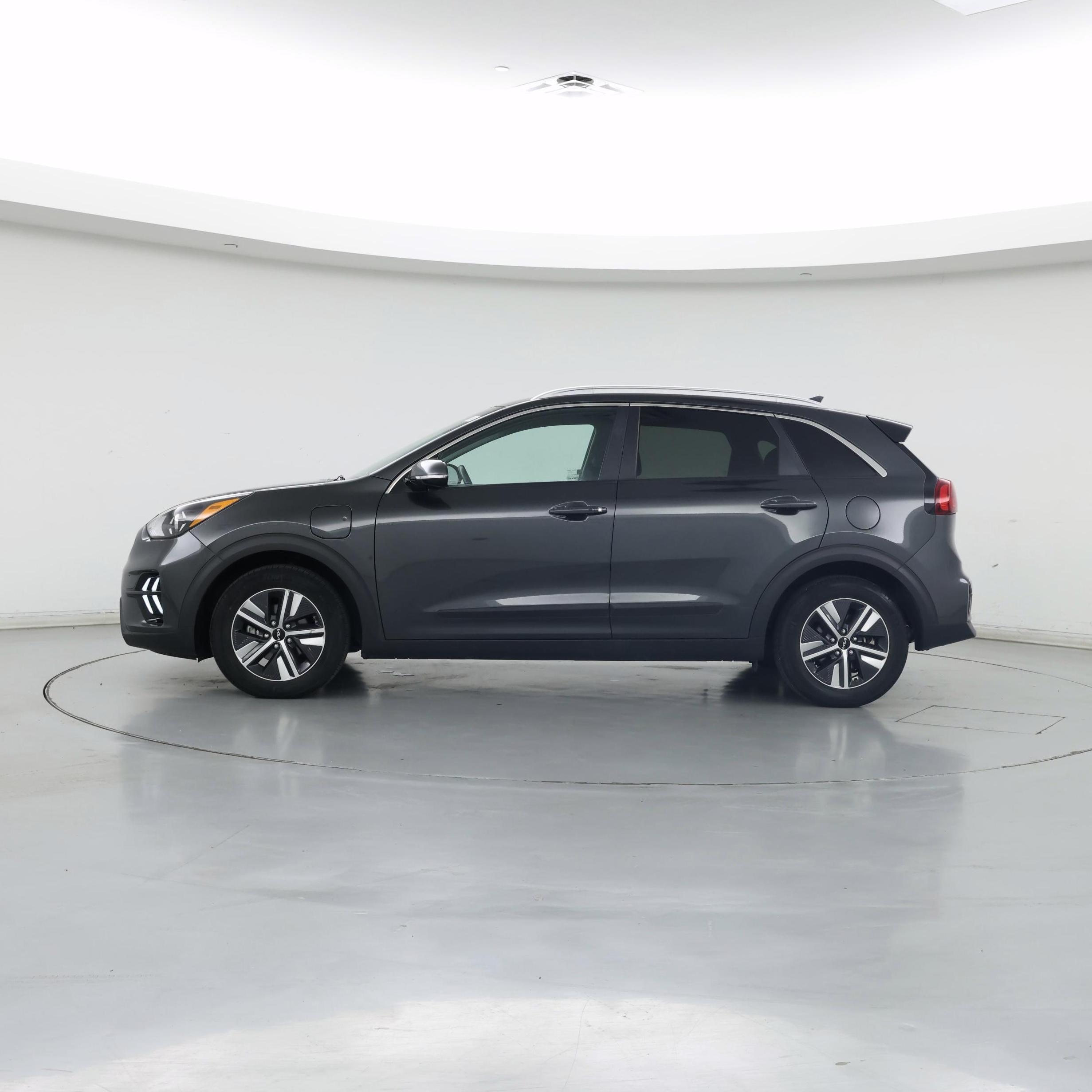 Thumbnail: 2022 Kia Niro - 3