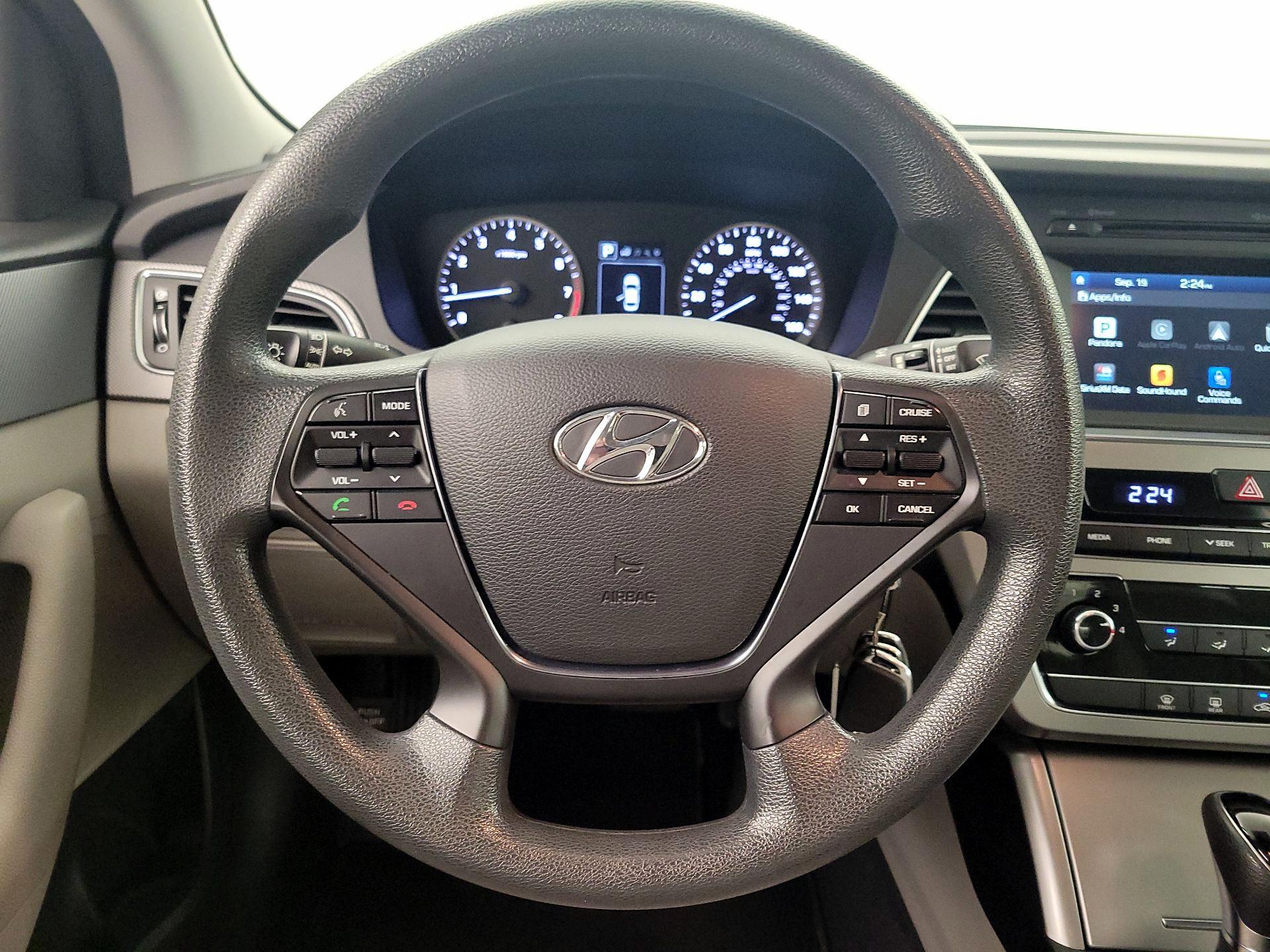 Thumbnail: 2017 Hyundai Sonata - 10