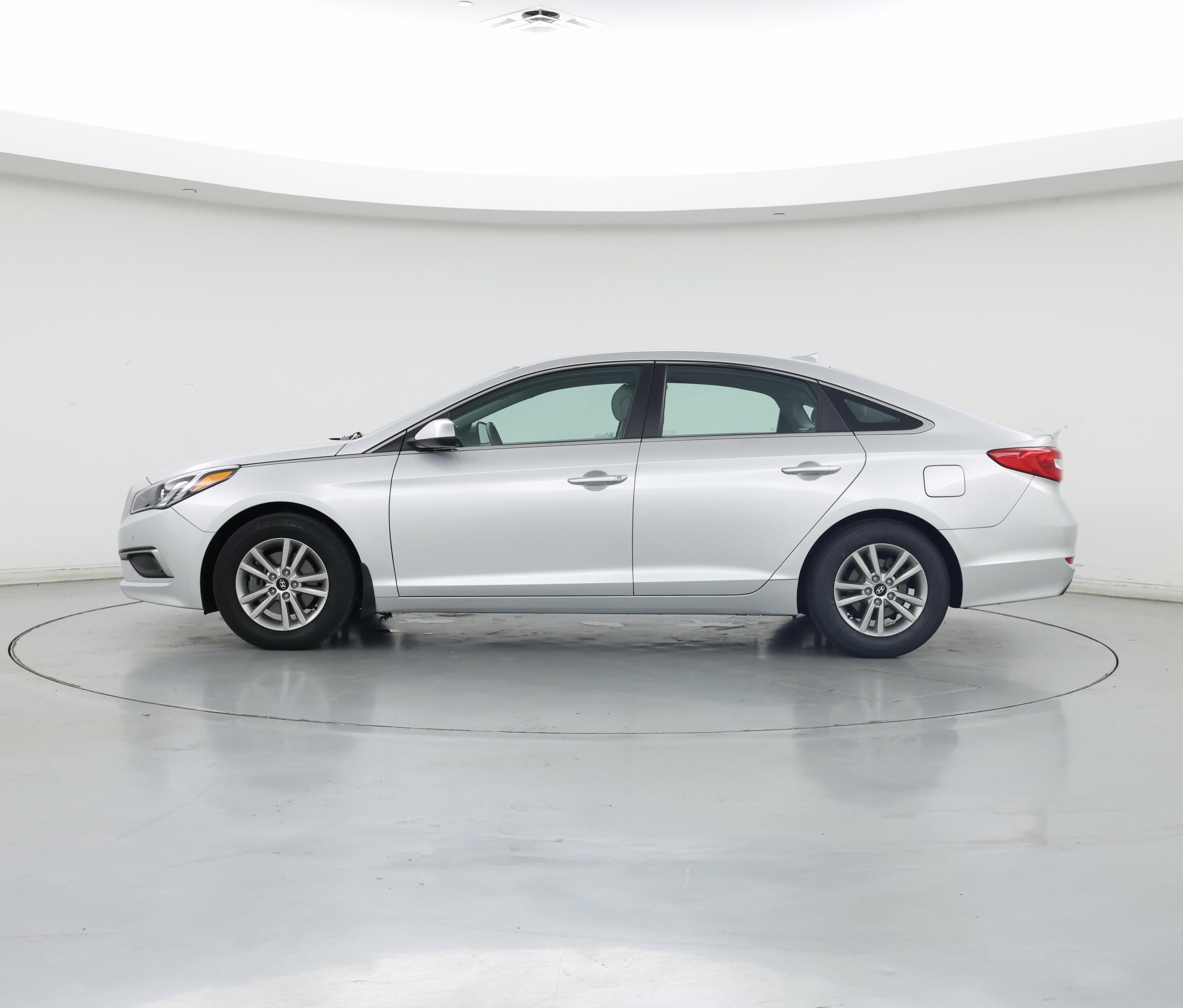 Thumbnail: 2017 Hyundai Sonata - 3