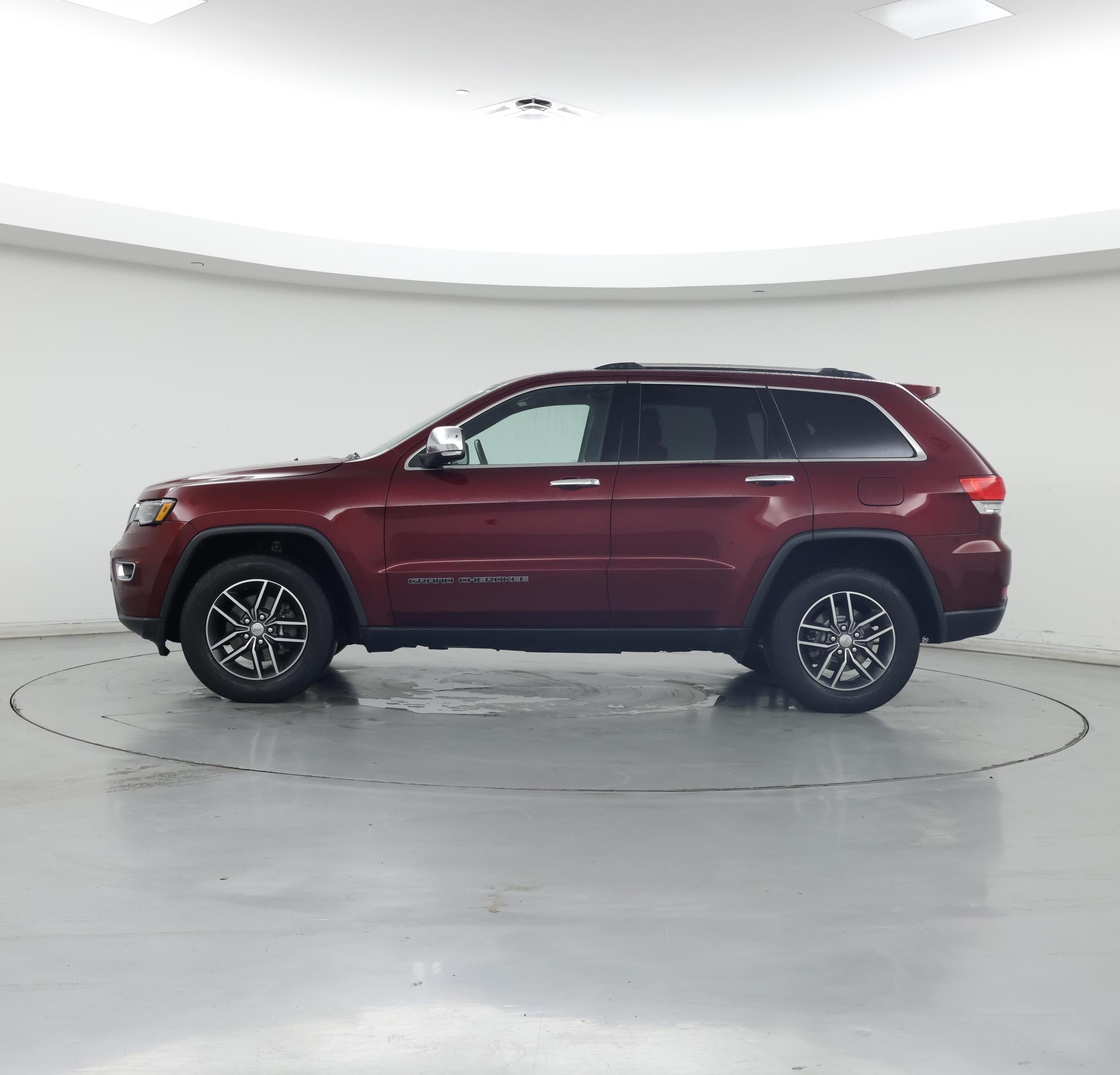 Thumbnail: 2018 Jeep Grand Cherokee - 3