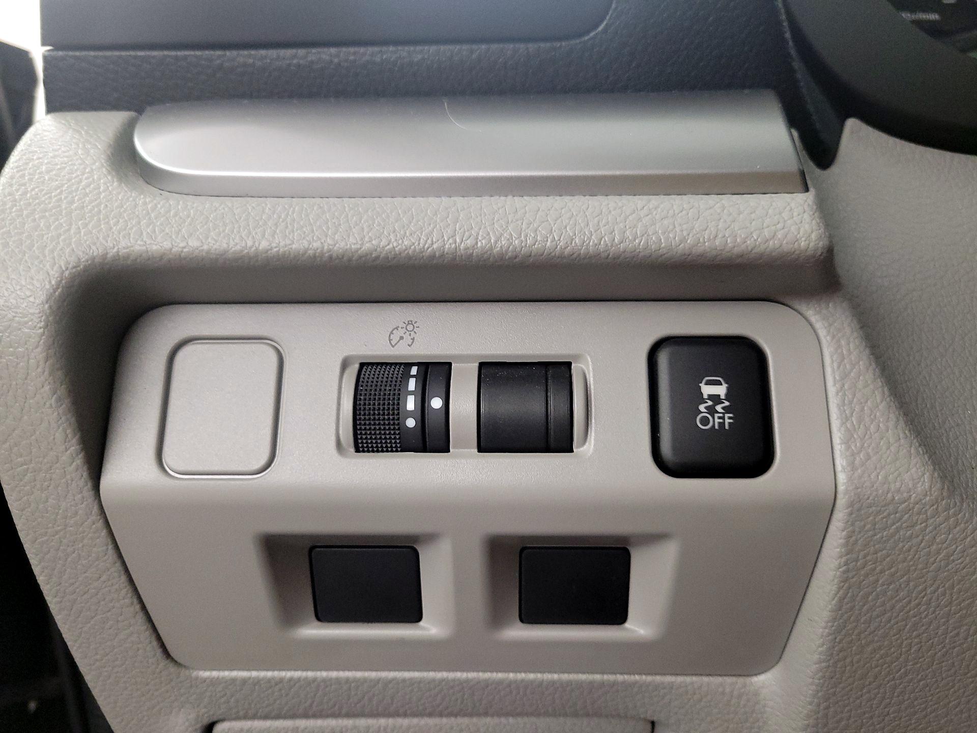 Thumbnail: 2017 Subaru Forester - 13