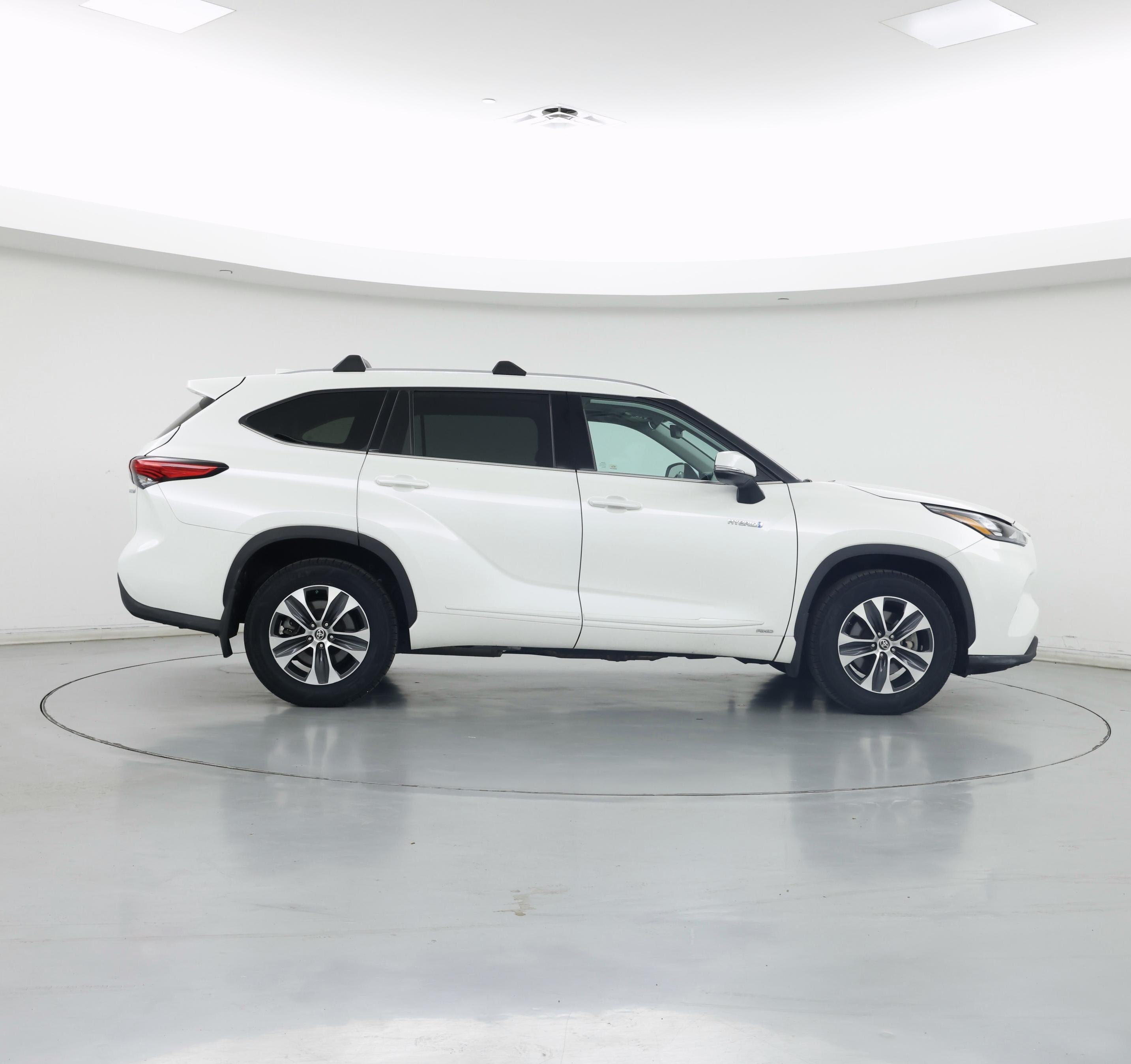 Thumbnail: 2020 Toyota Highlander - 7