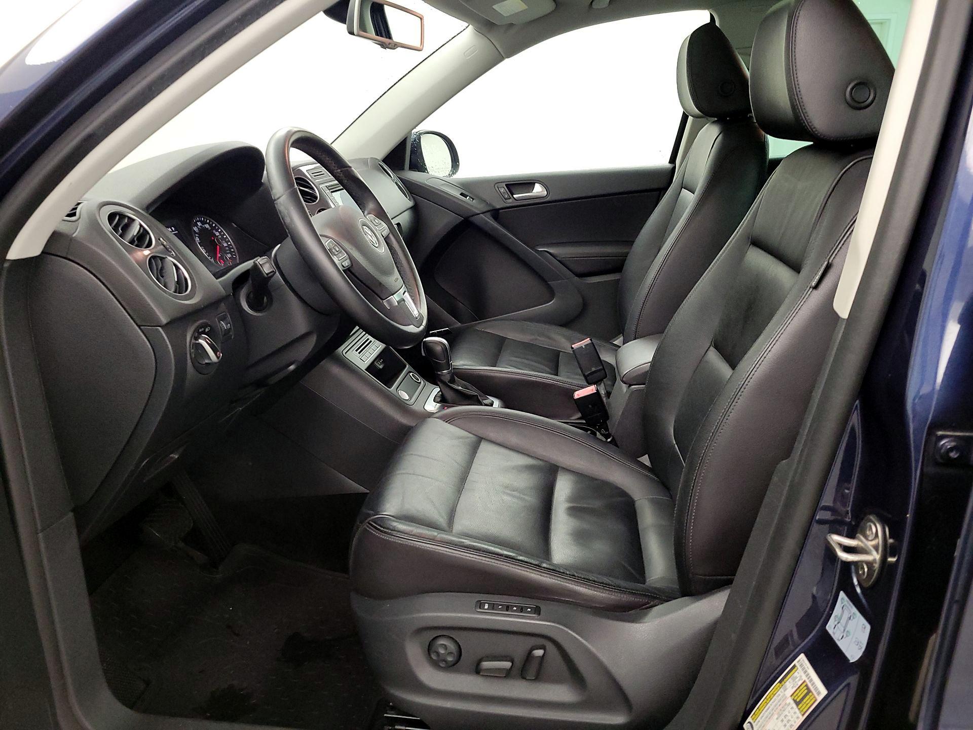 Thumbnail: 2016 Volkswagen Tiguan - 11