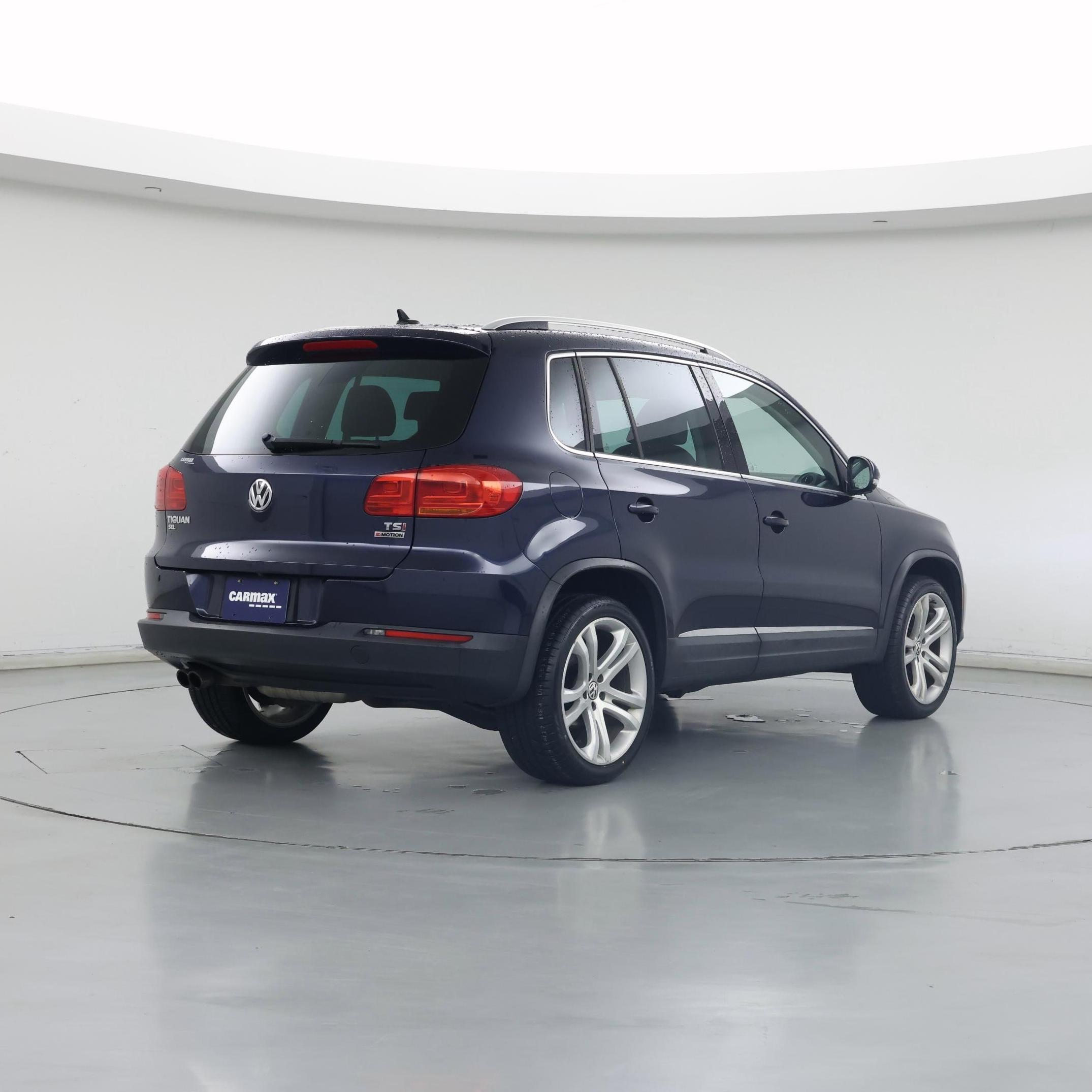 Thumbnail: 2016 Volkswagen Tiguan - 8