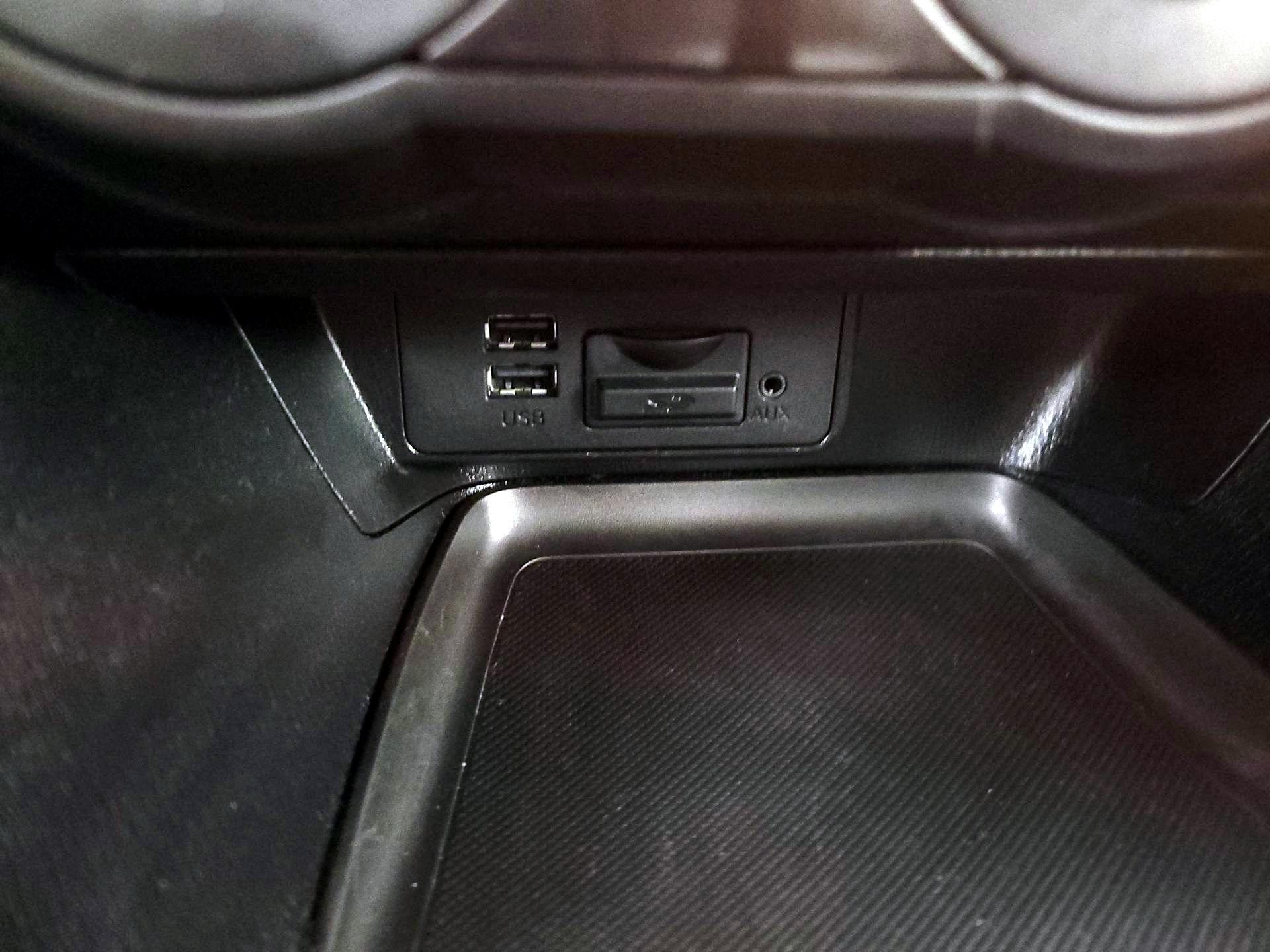 Thumbnail: 2015 Mazda Mazda3 - 17