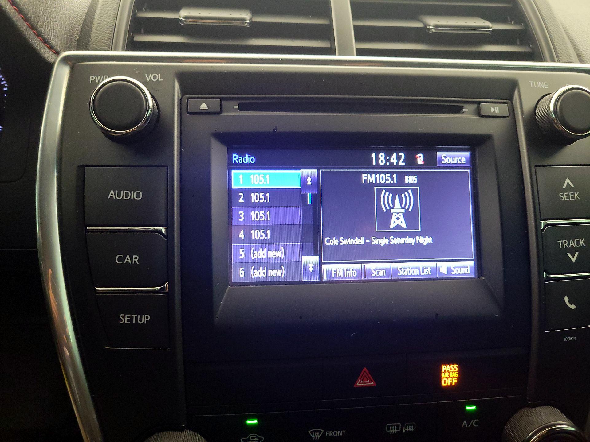 Thumbnail: 2017 Toyota Camry - 15