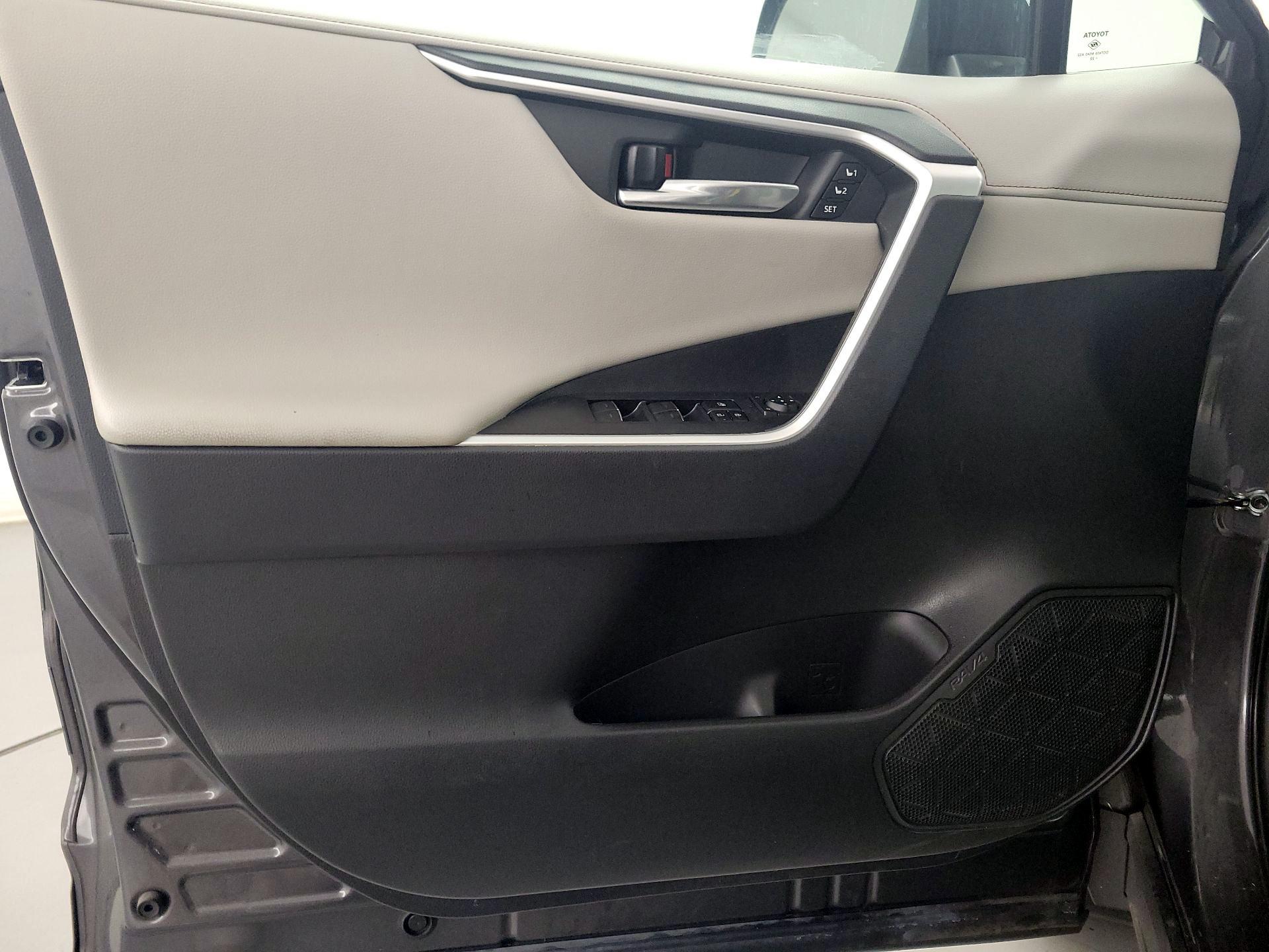 Thumbnail: 2023 Toyota RAV4 - 12