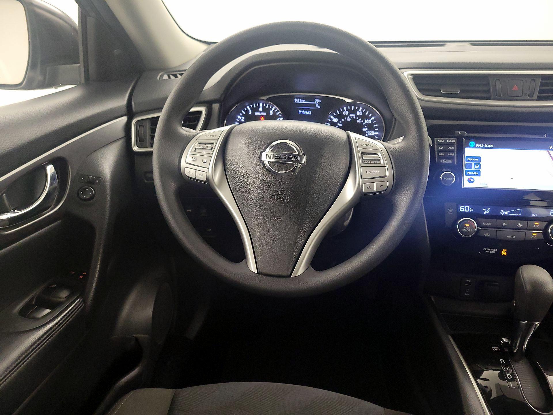 Thumbnail: 2016 Nissan Rogue - 10