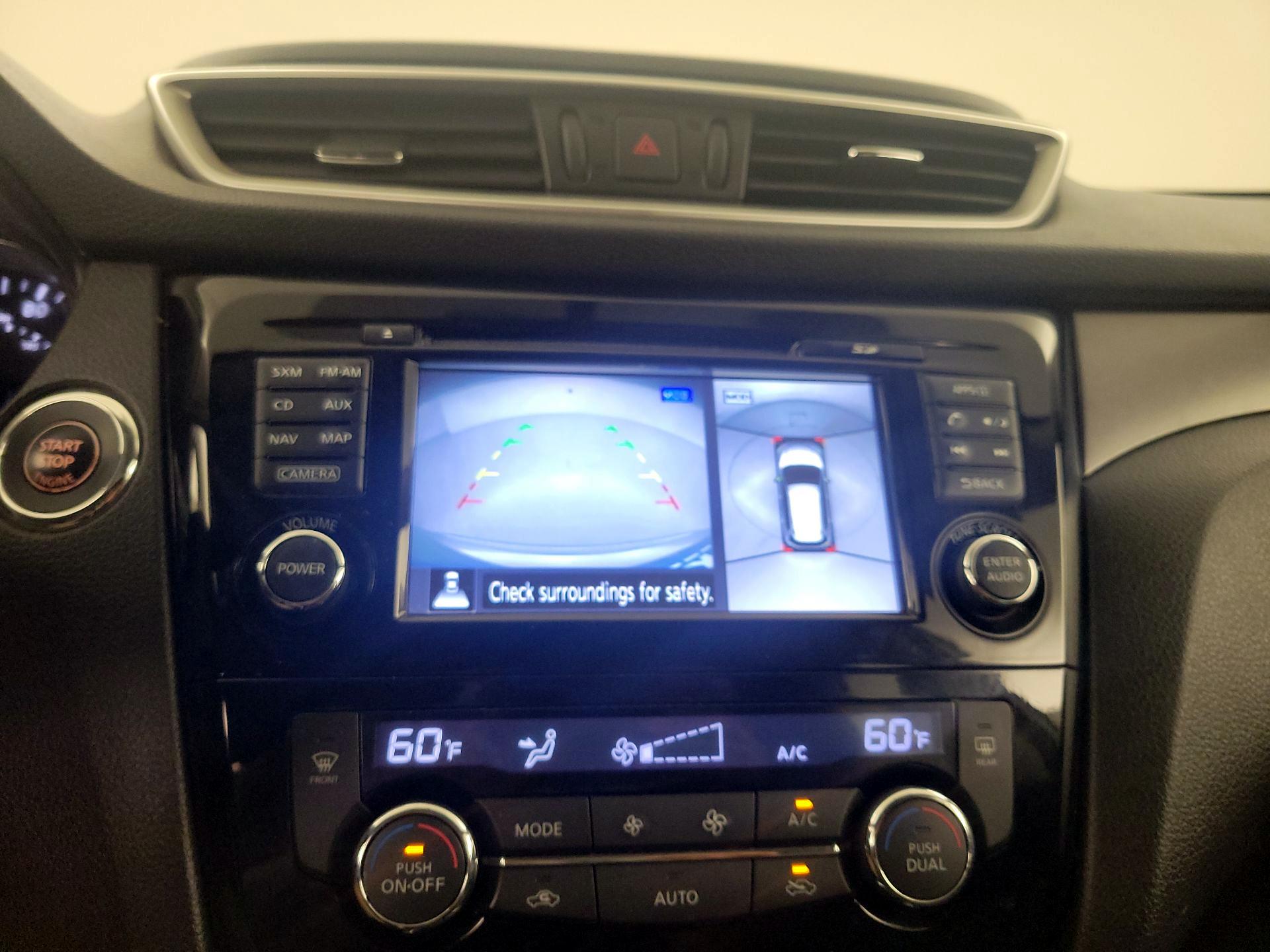 Thumbnail: 2016 Nissan Rogue - 15