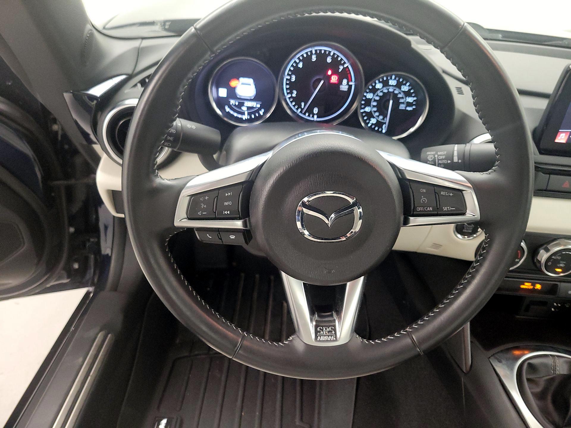Thumbnail: 2021 Mazda MX-5 Miata - 10